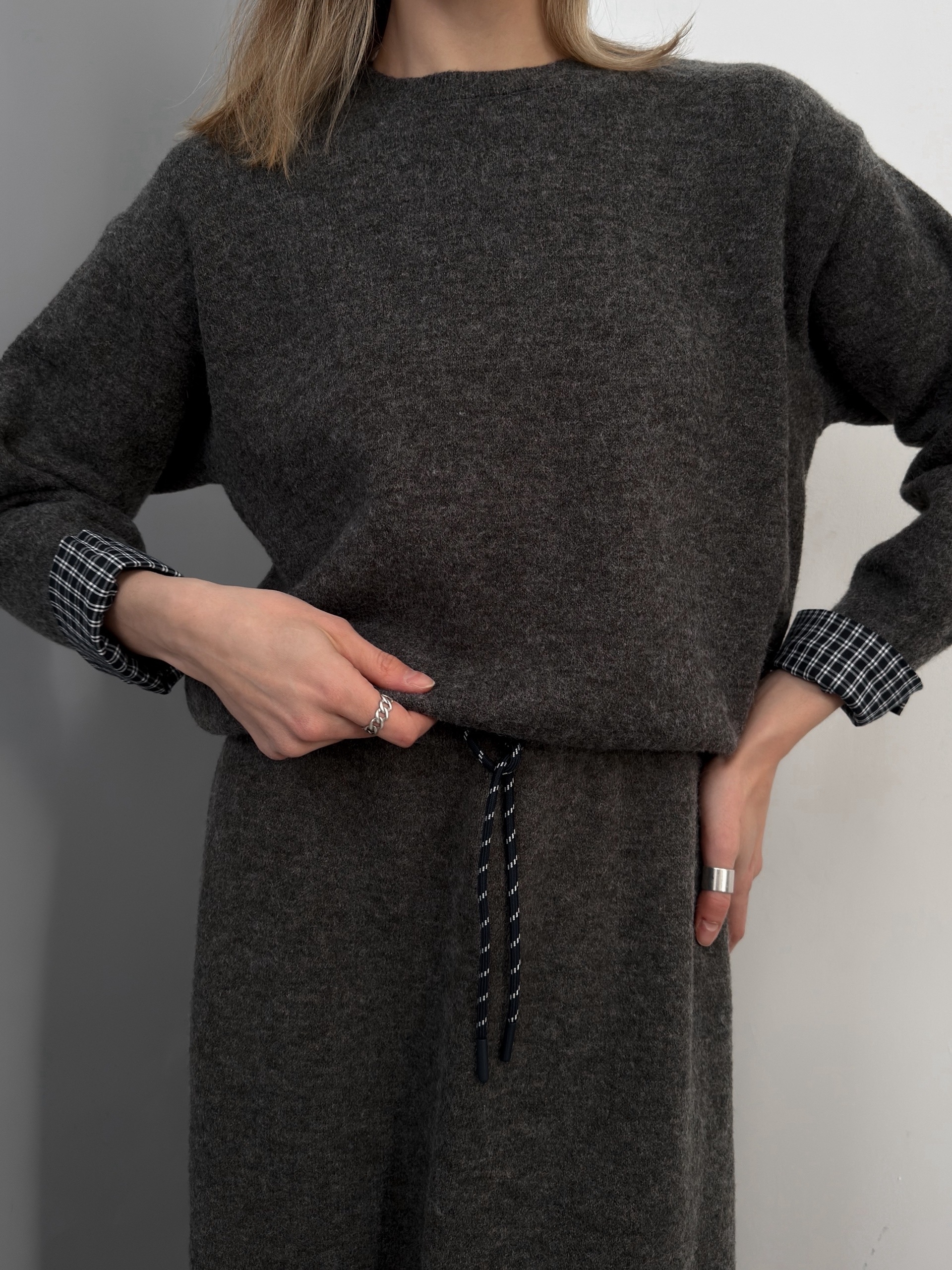 Костюм Hong Shu 1178  клетка на рукавах