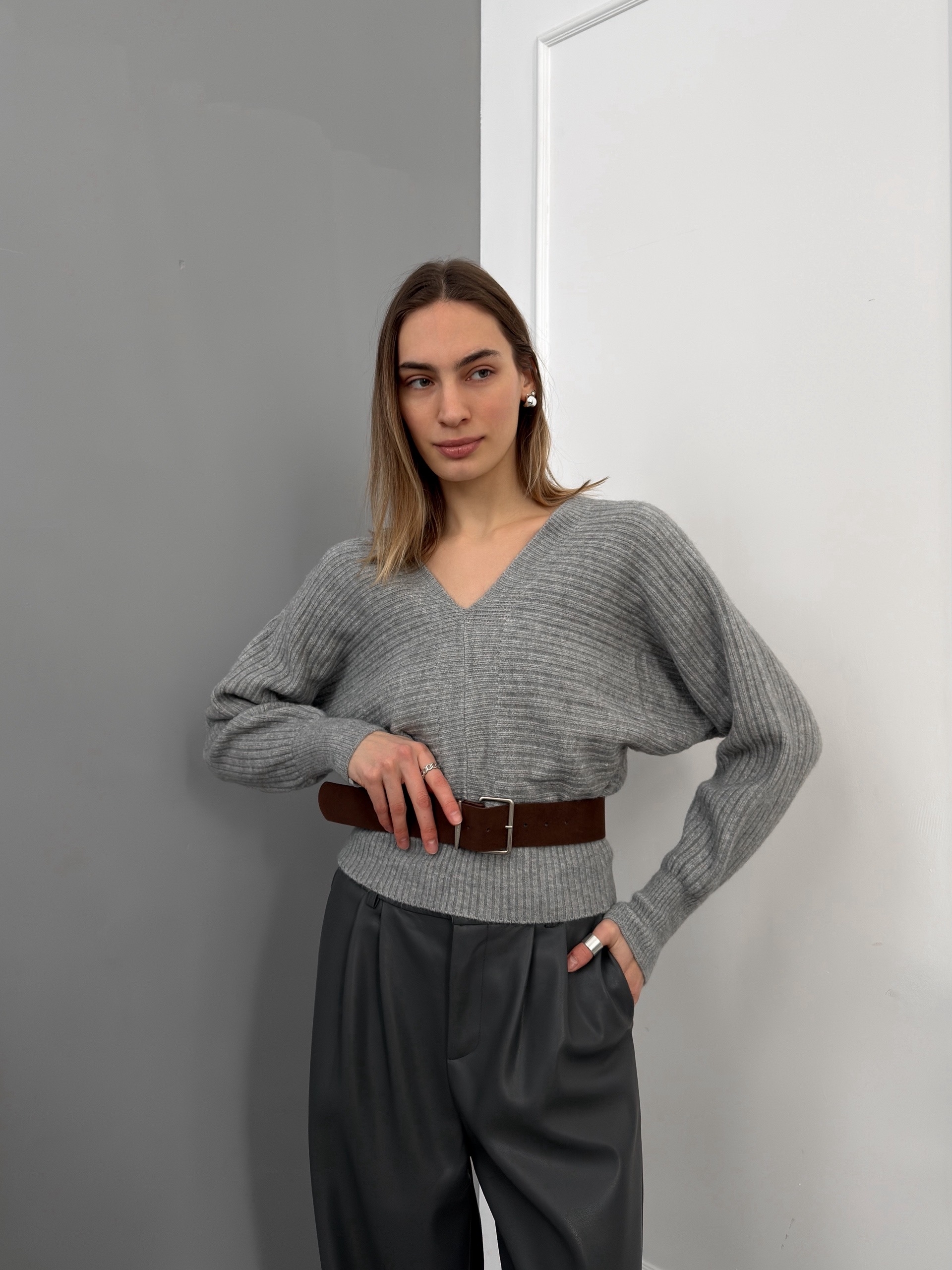 Джемпер WG WE W8072 v вырез+ремень