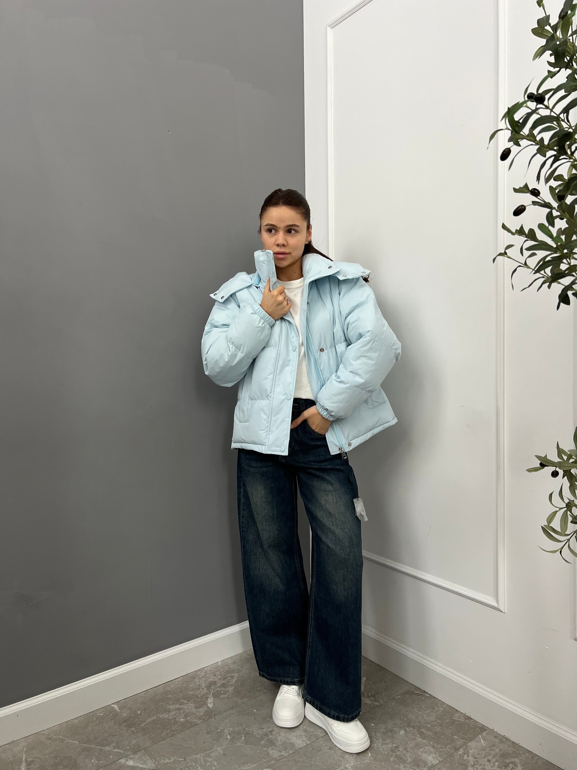 Куртка W 5939 короткая с капюшоном