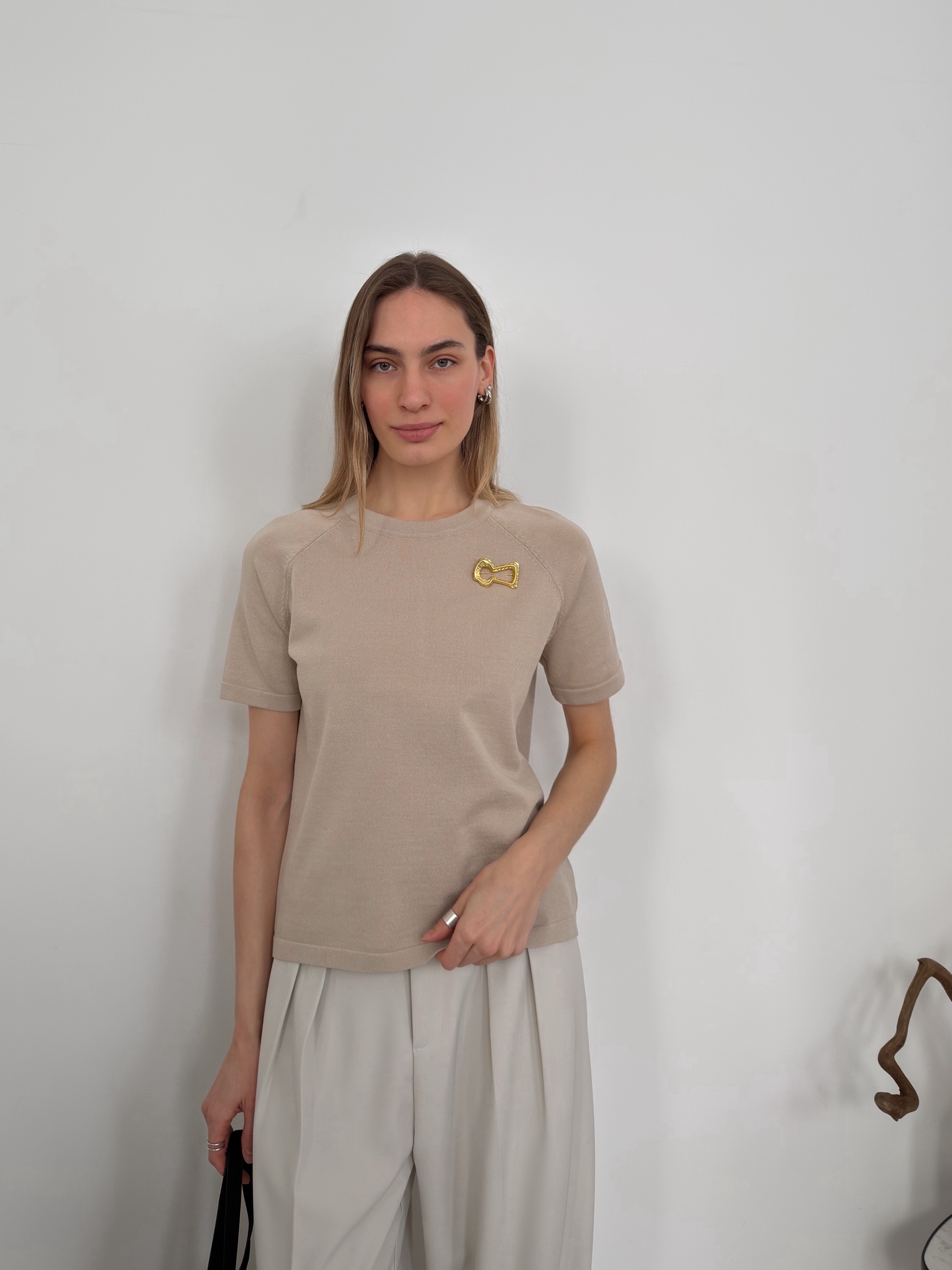 Футболка Korea 2230 + брошь