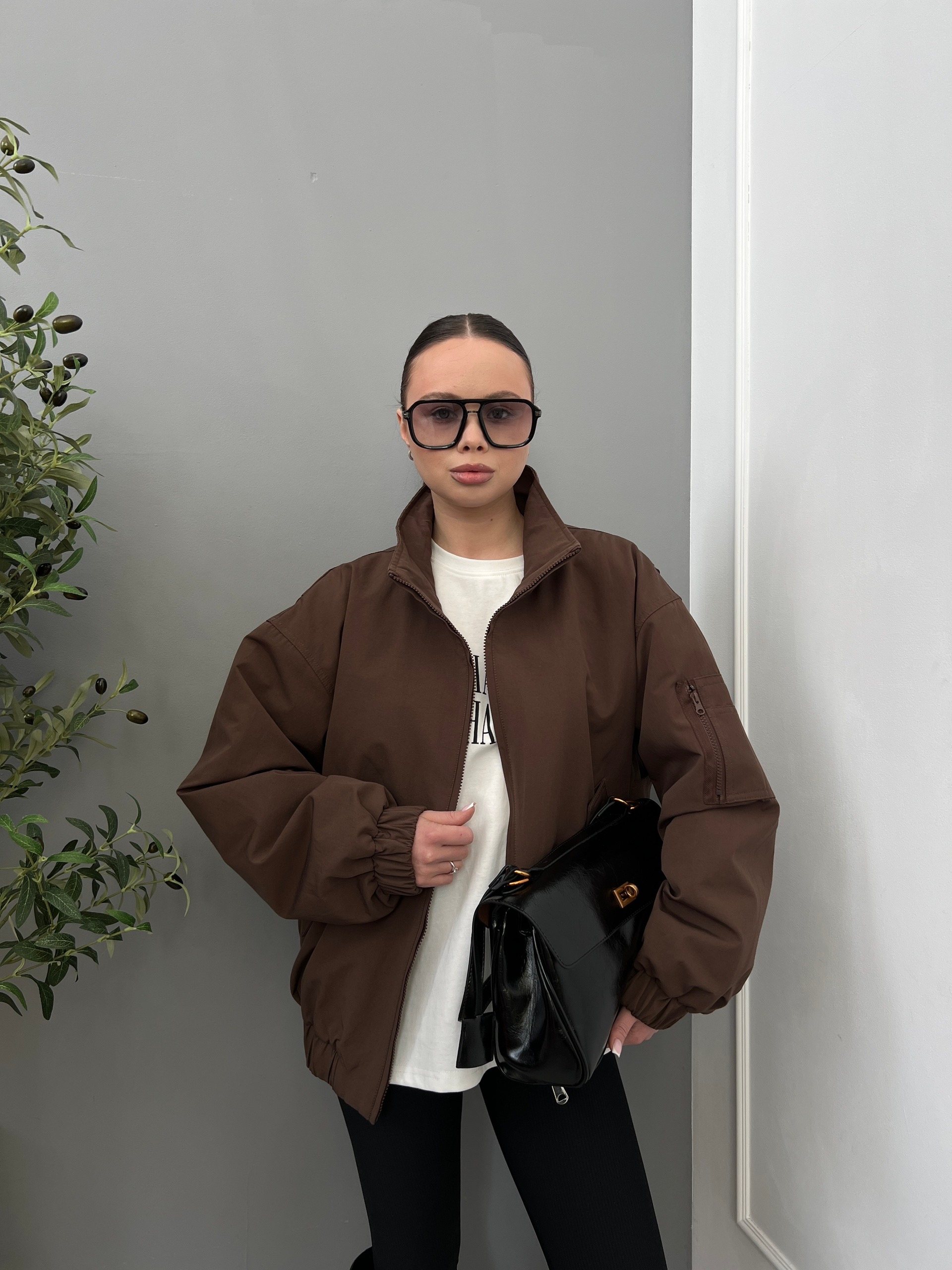 Бомбер W 667 кармашек на рукаве