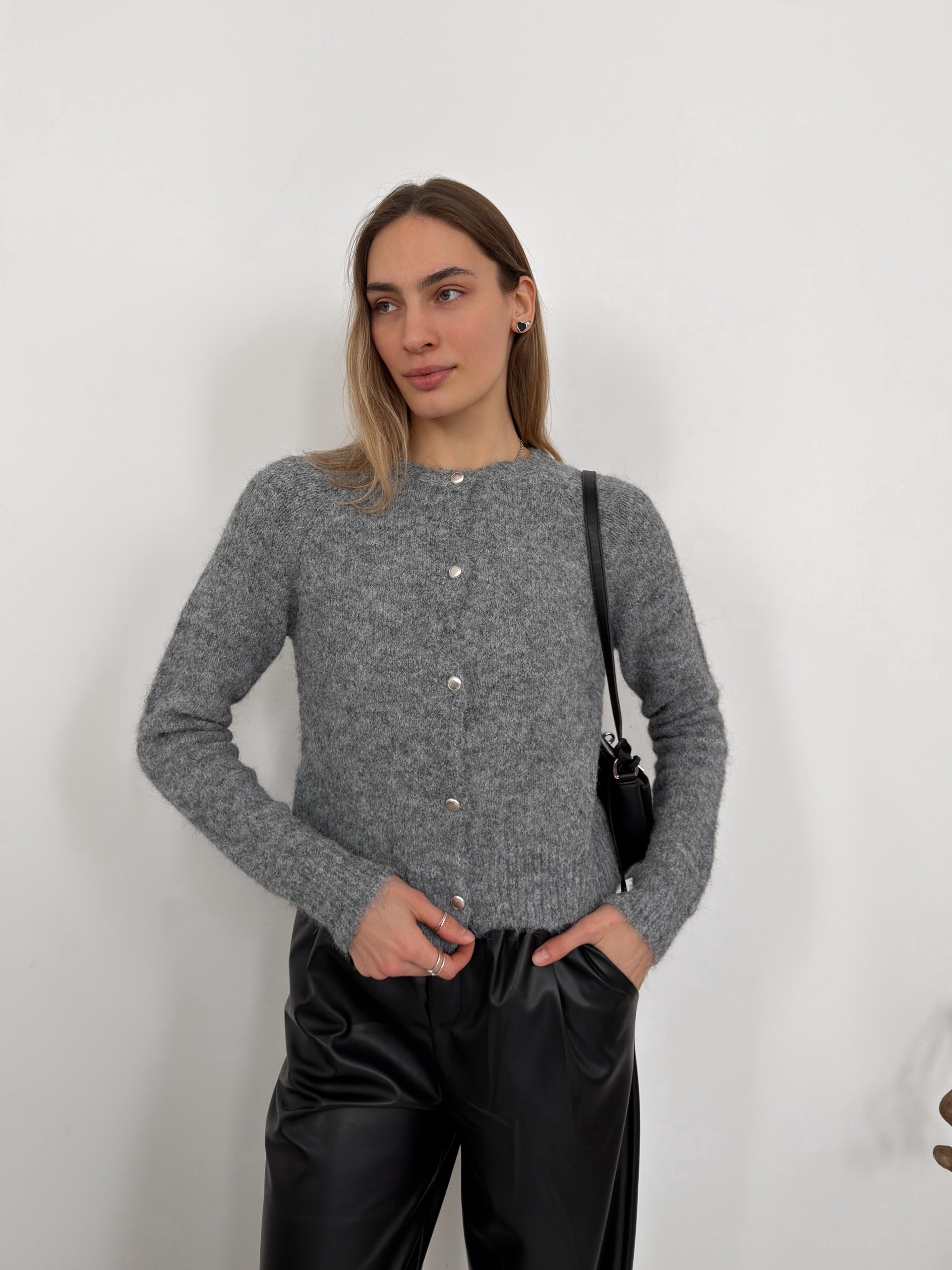 Кардиган 854 цвет пуговки