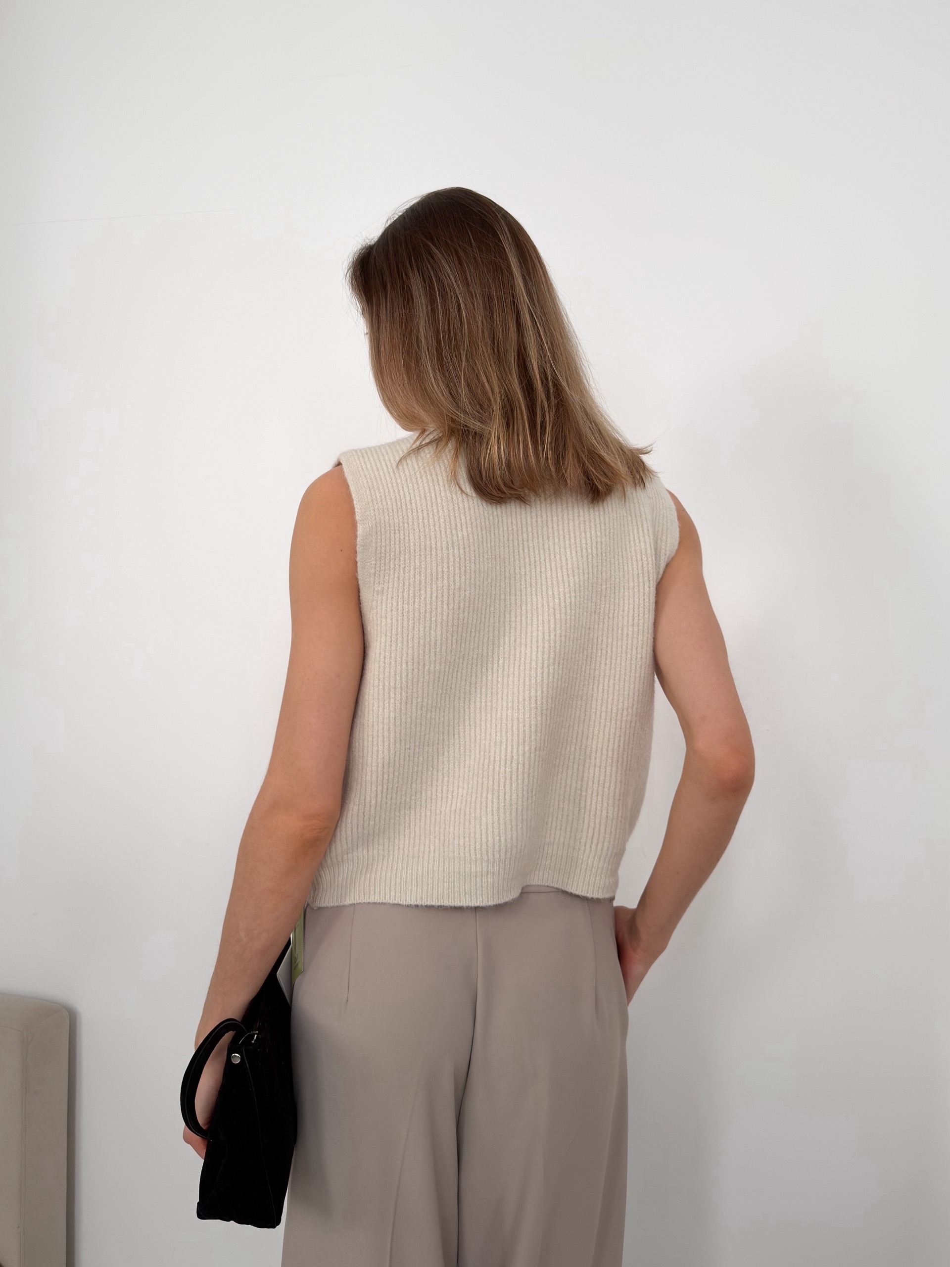 Жилет 308 в рубчик трикотаж