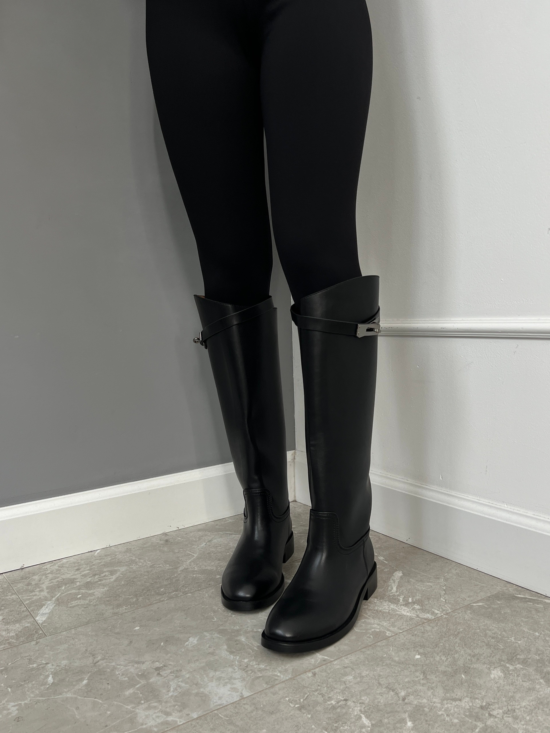 Сапоги Рауга C1041 высокие декор ремешок