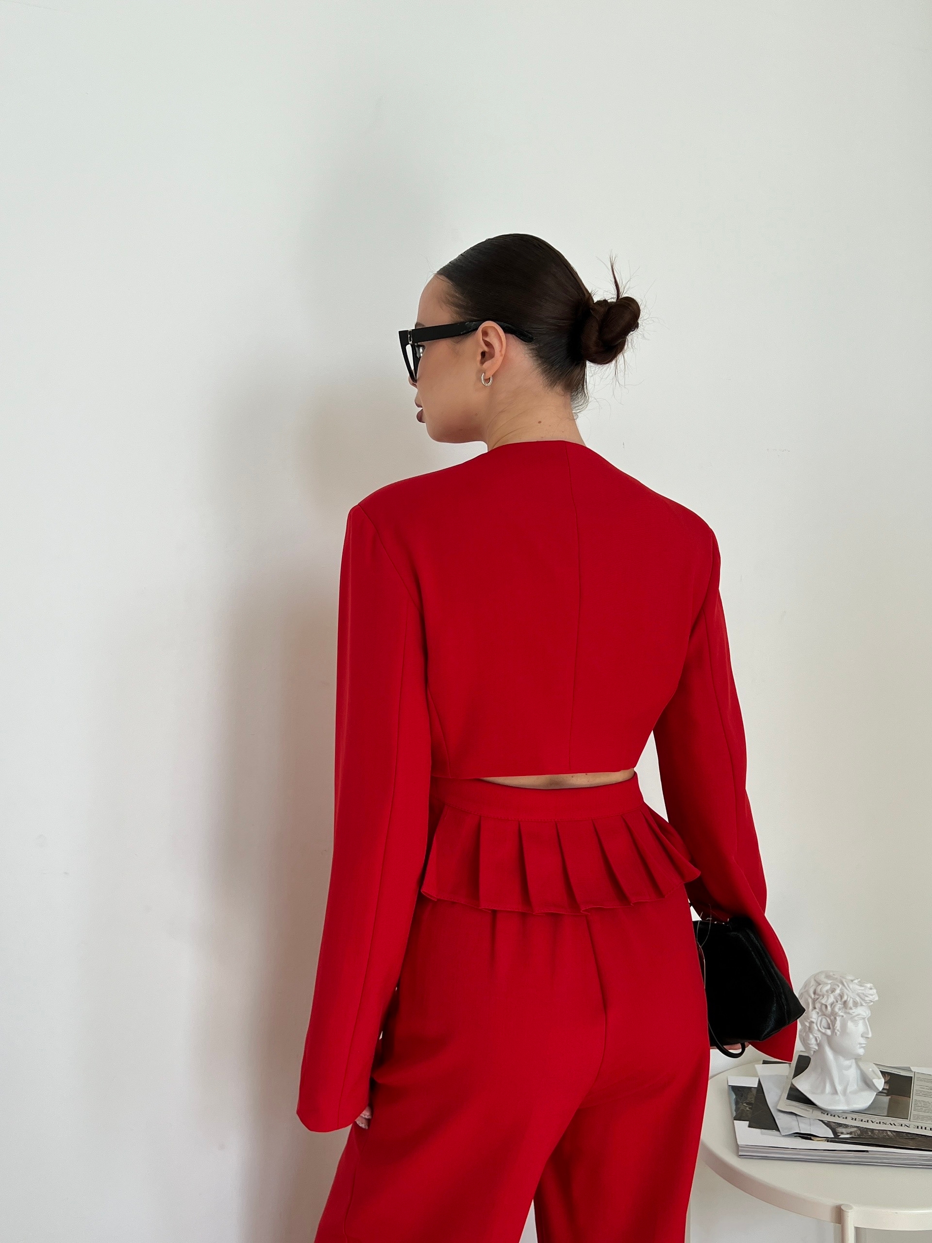 Костюм Di Moda 147 жакет с баской+брюки