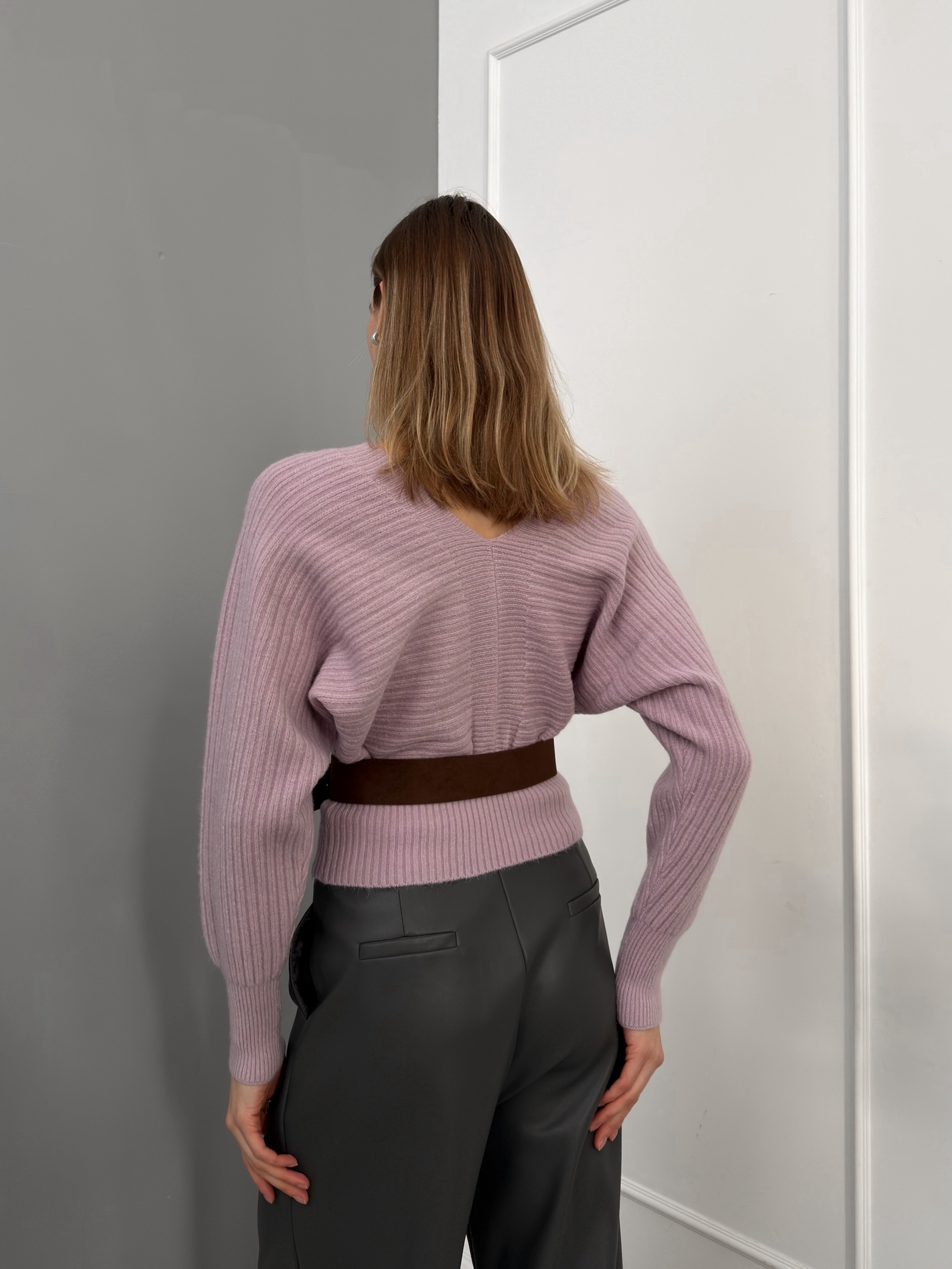 Джемпер WG WE W8072 v вырез+ремень