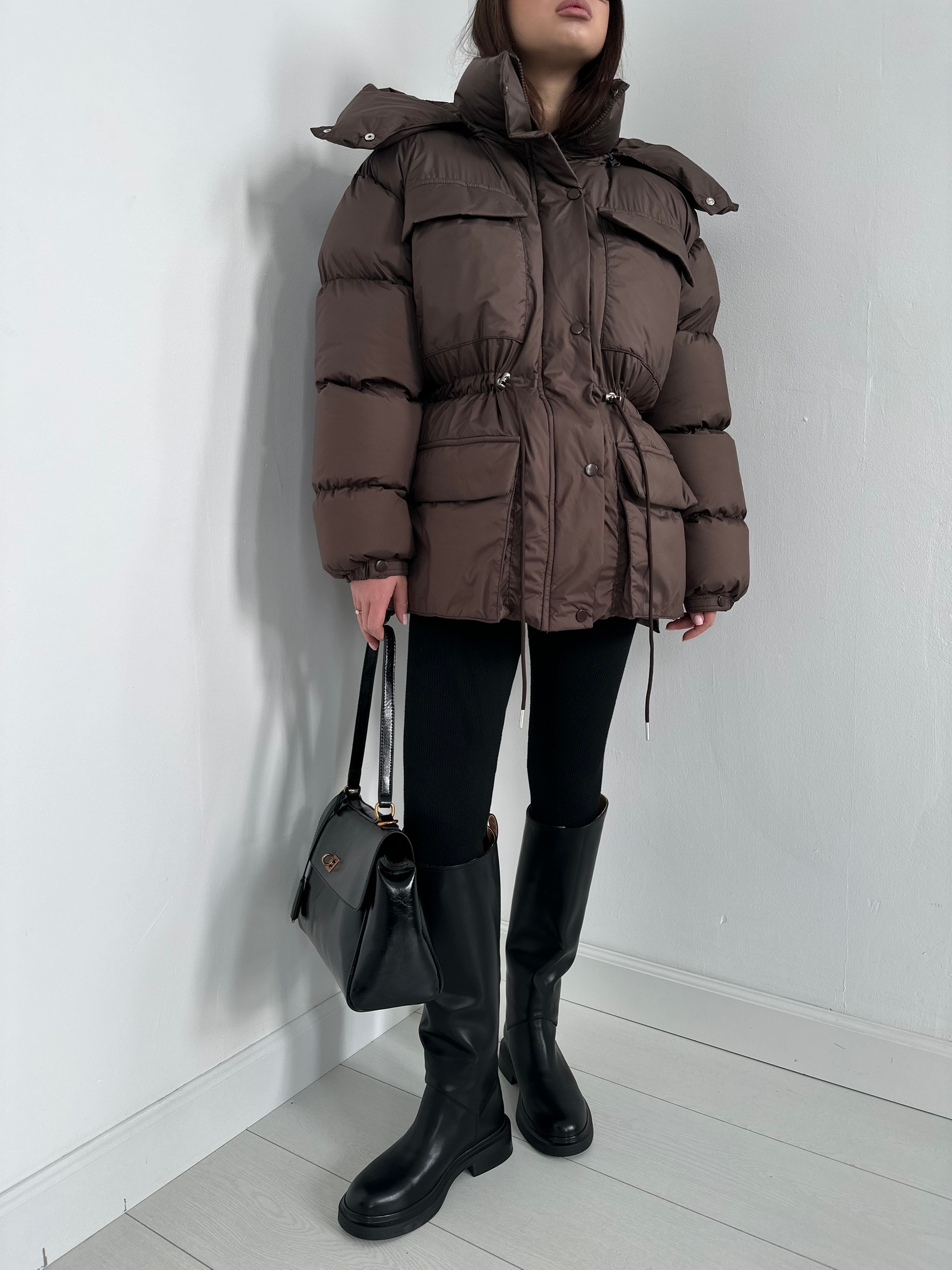 Куртка W 639  на кулиске короткая