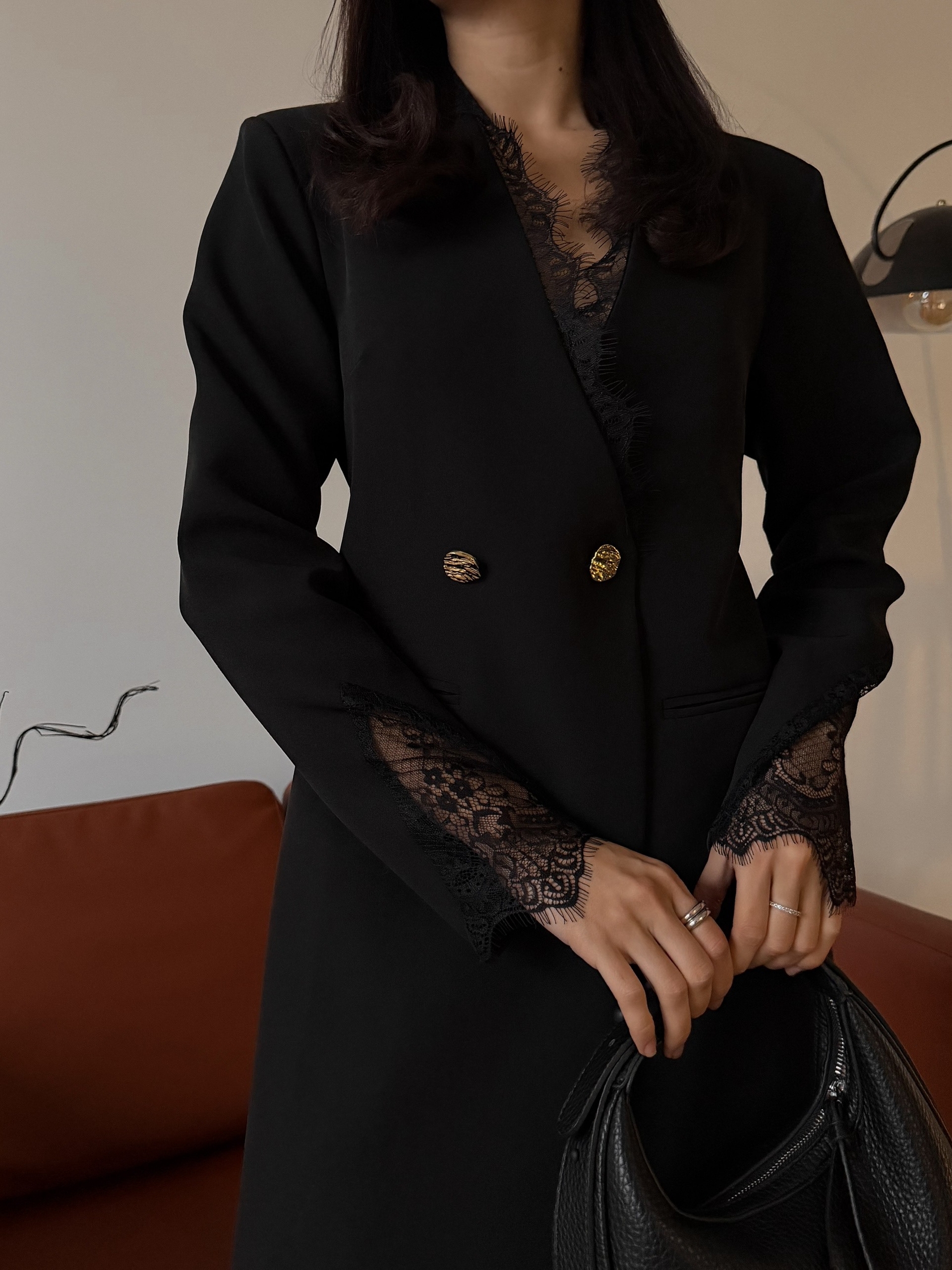 Платье-пиджак Eliz  кружево пуговки золотые