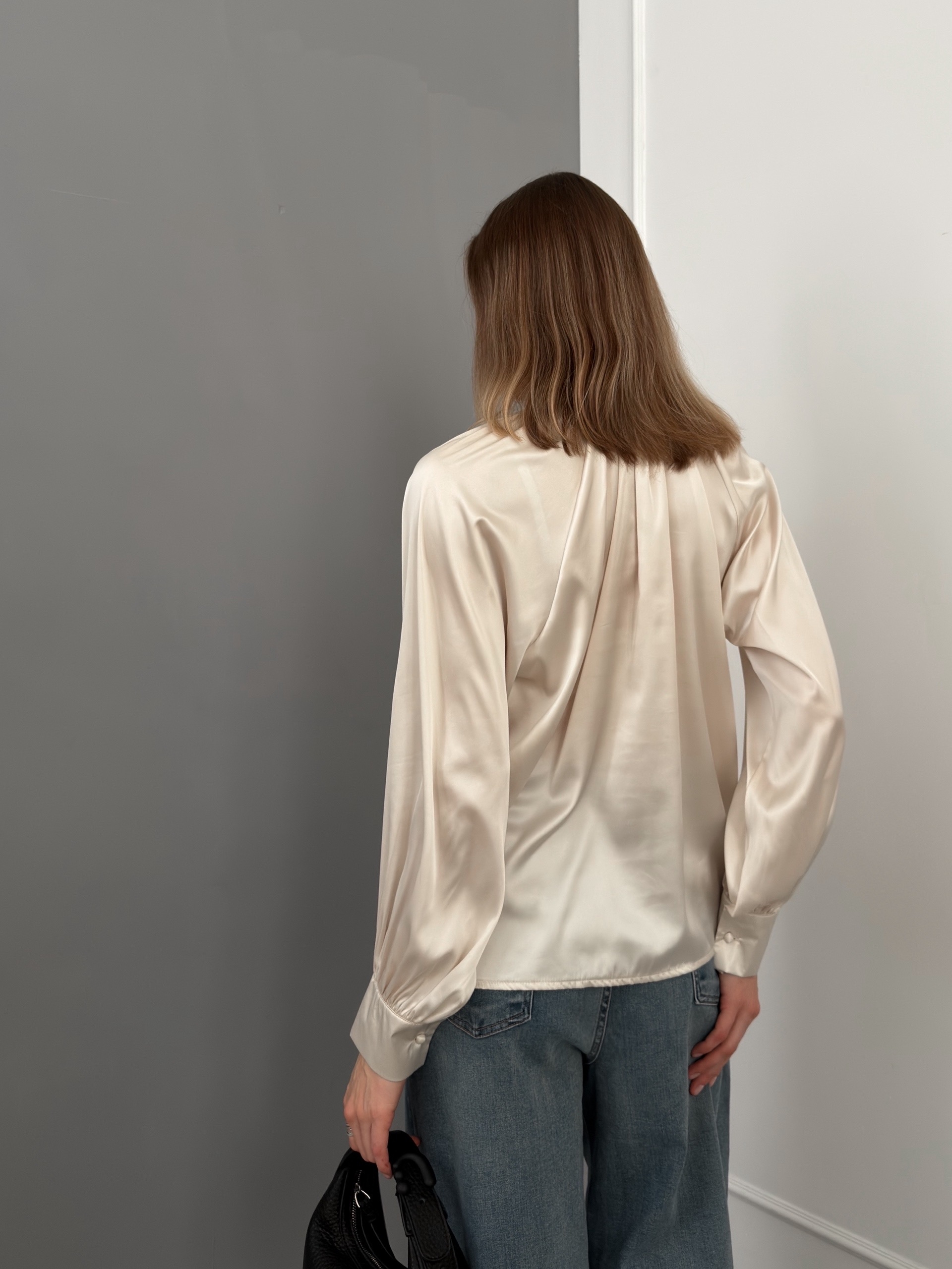 Блуза шелк 25134 завязки на вороте