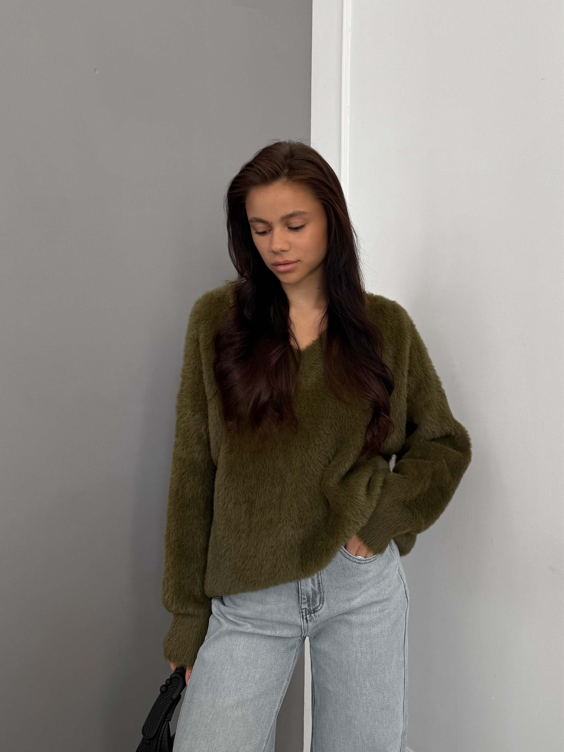 Джемпер New Fashion пушистый вырез-V
