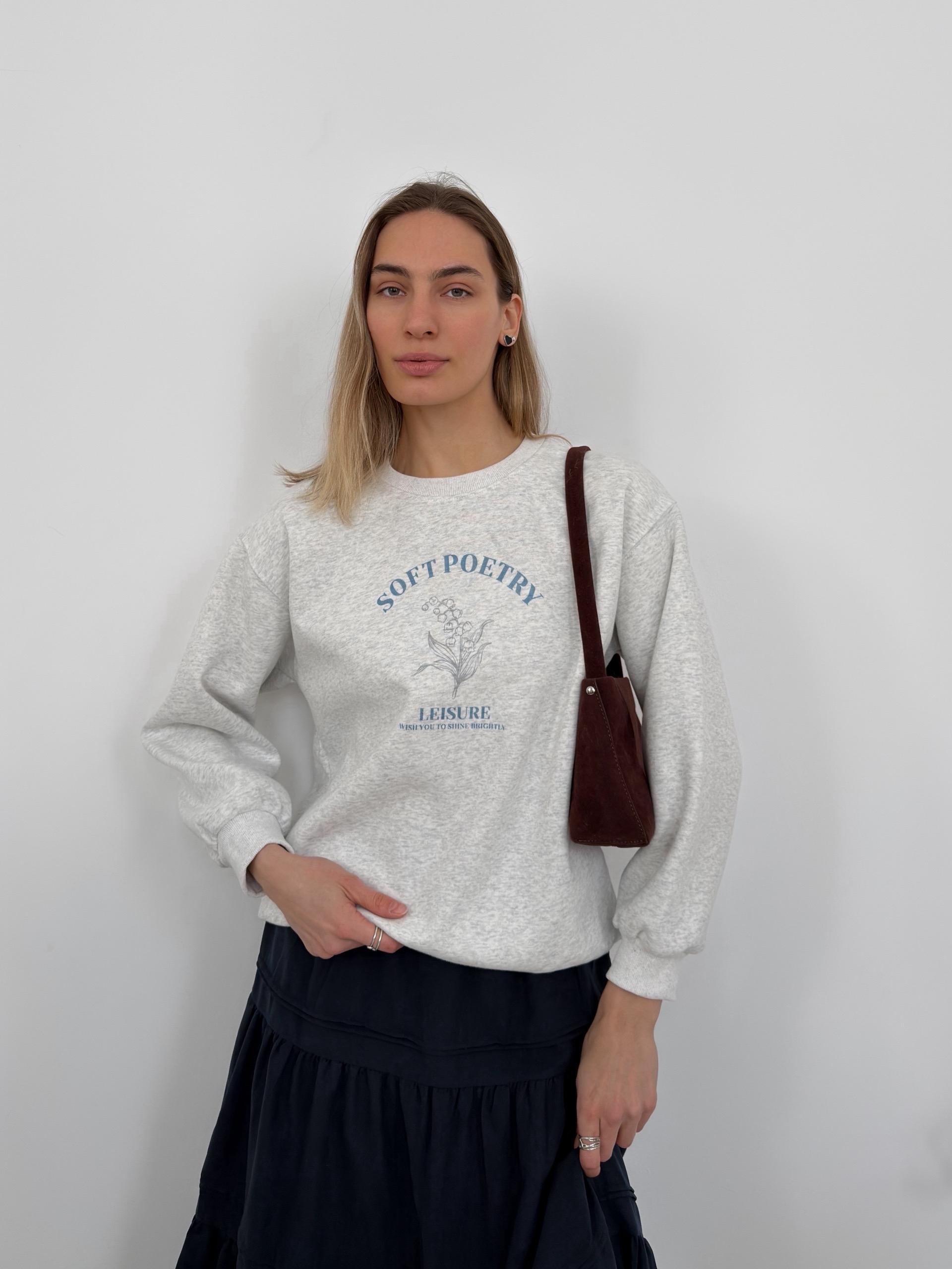 Свитшот Maruko18 9081 Soft poetry