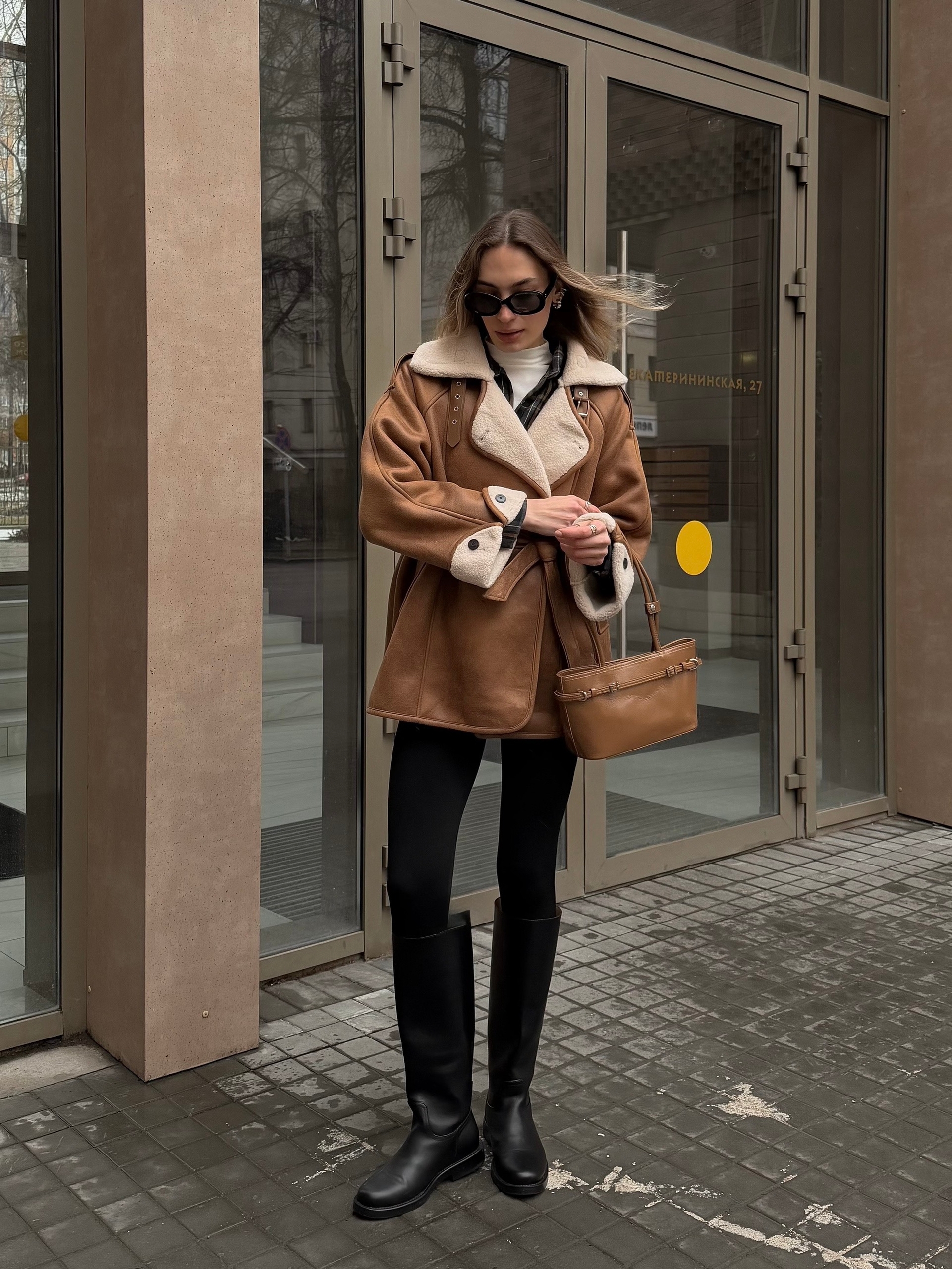 Дубленка W 8878 средняя длина+ пояс