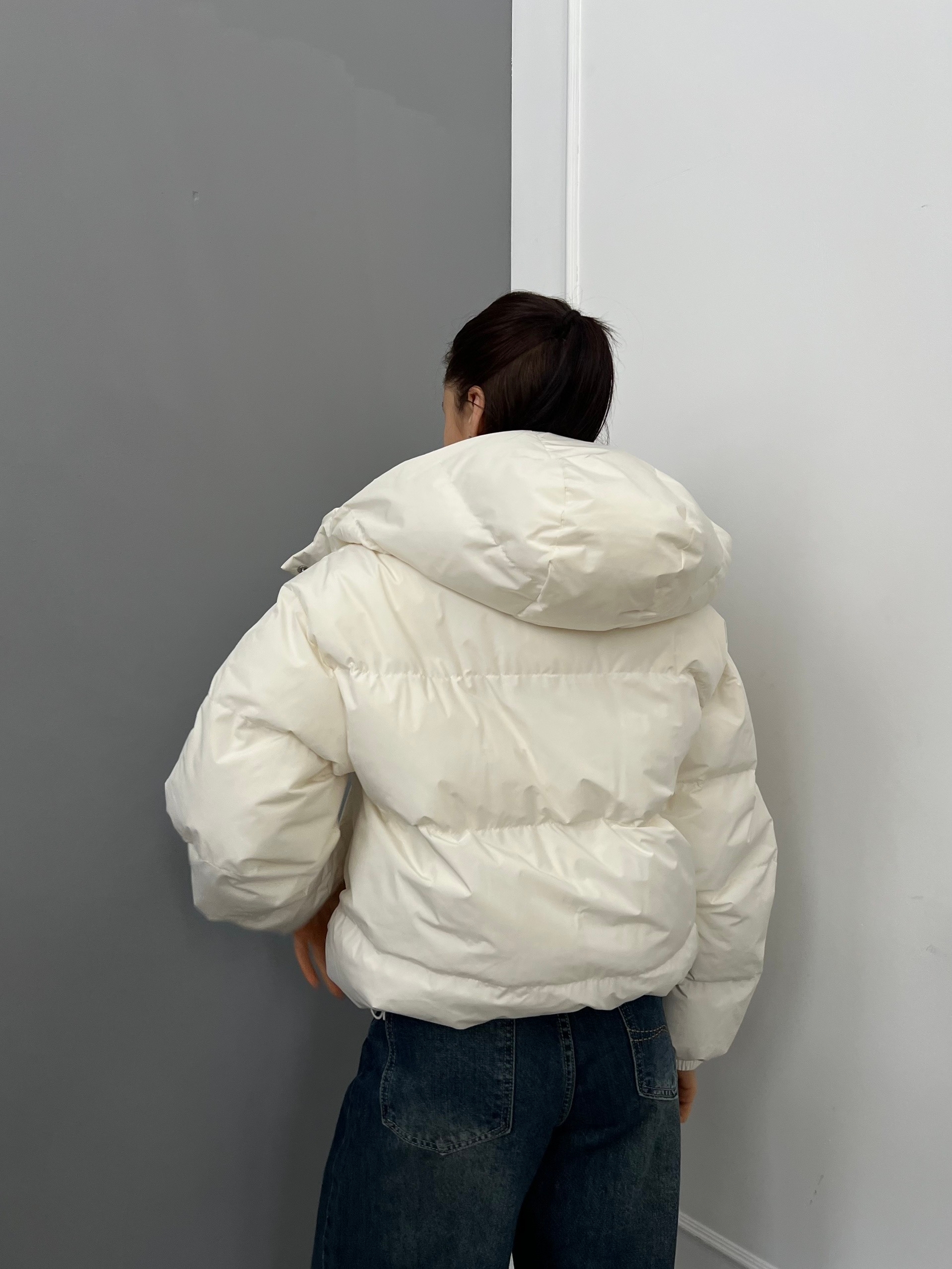 Куртка W 5939 короткая с капюшоном