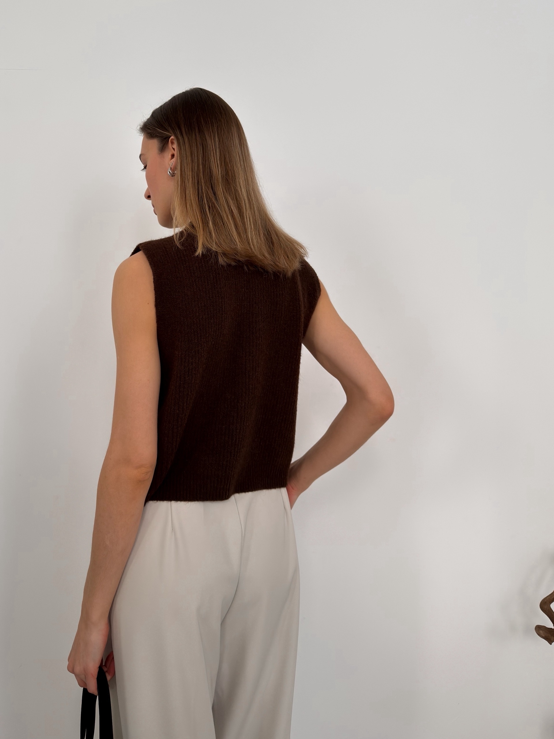 Жилет 308 в рубчик трикотаж