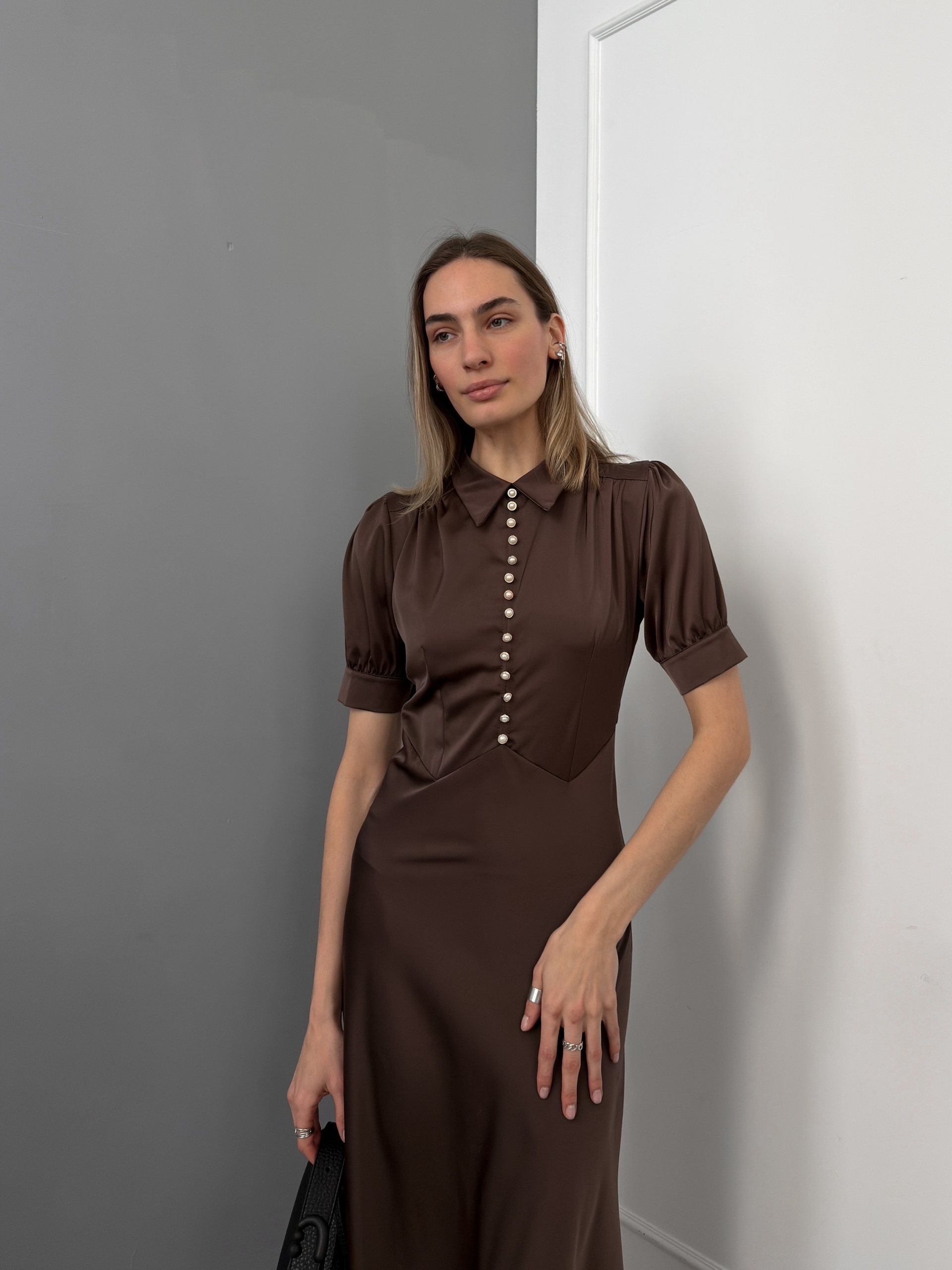 Платье  Miss Diva 25211 пуговки воротник поло атлас