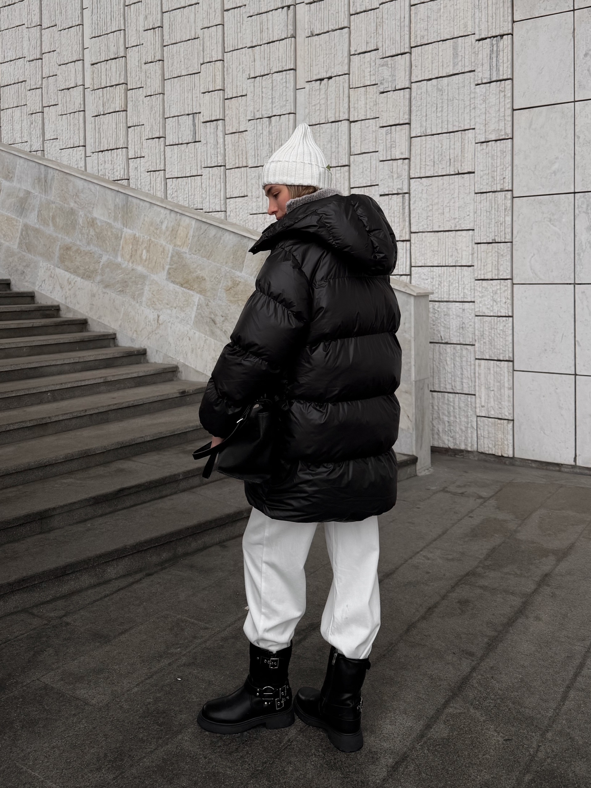 Куртка W5920 прямая средняя длина