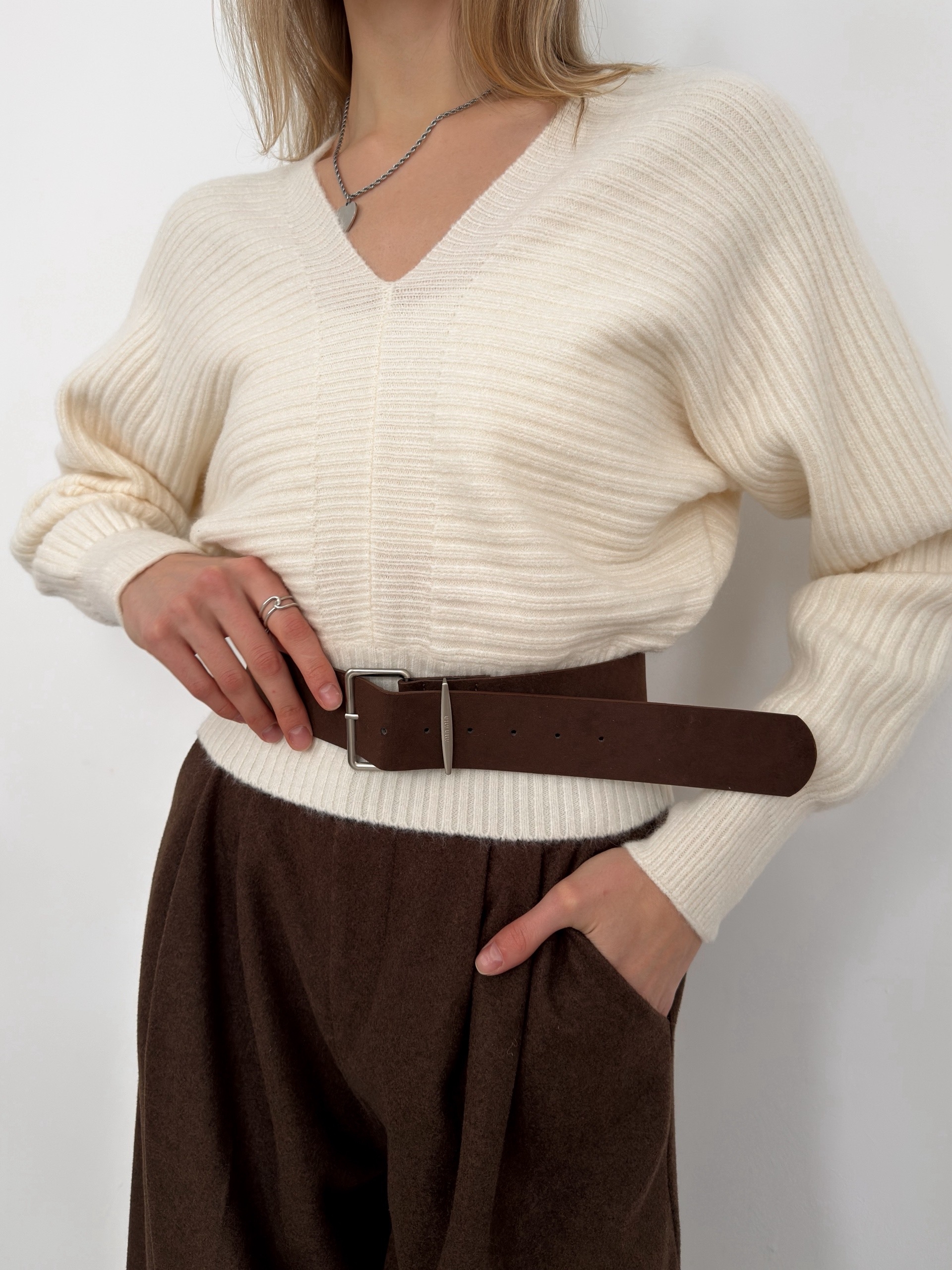 Джемпер WG WE W8072 v вырез+ремень