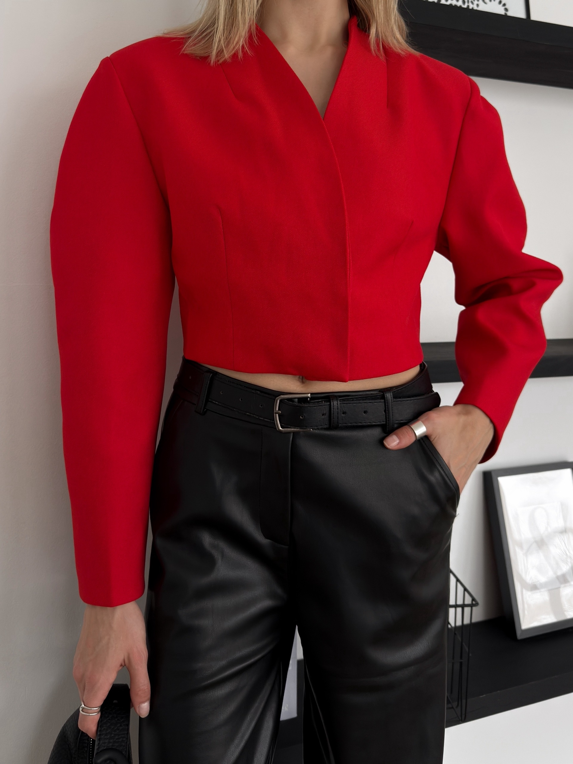 Жакет Liza 2222 укороченный объемные плечи