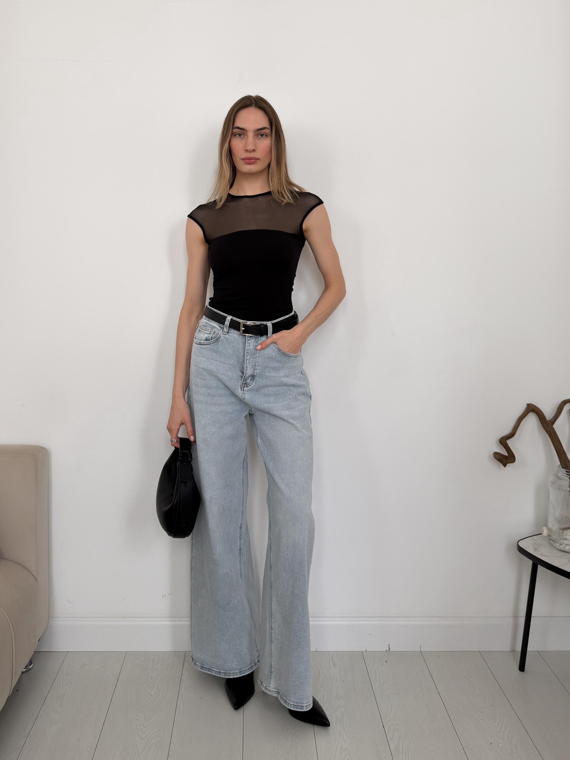 Майка с чашечками с сеткой