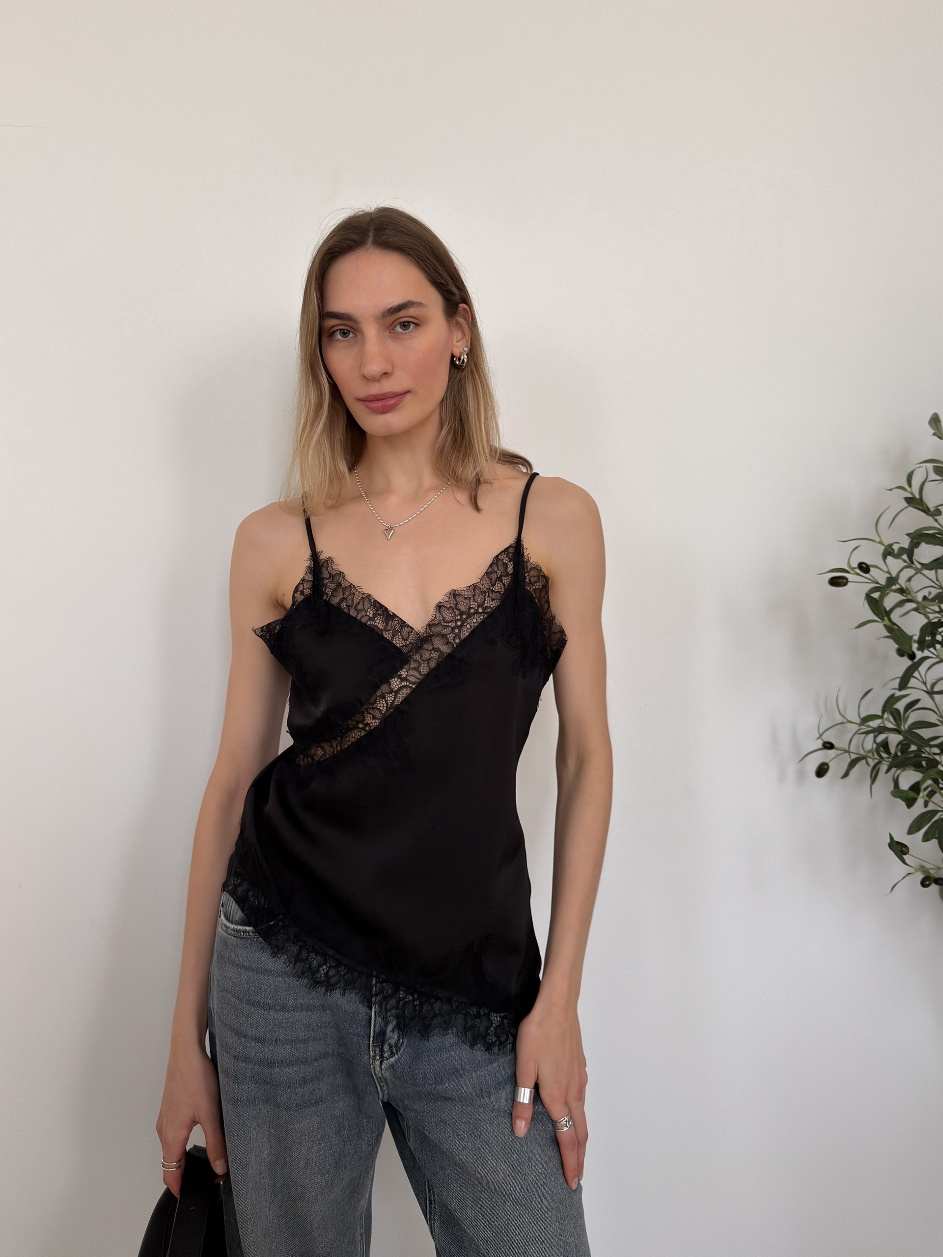 Майка The river C1D1876 кружево удлинение с боку