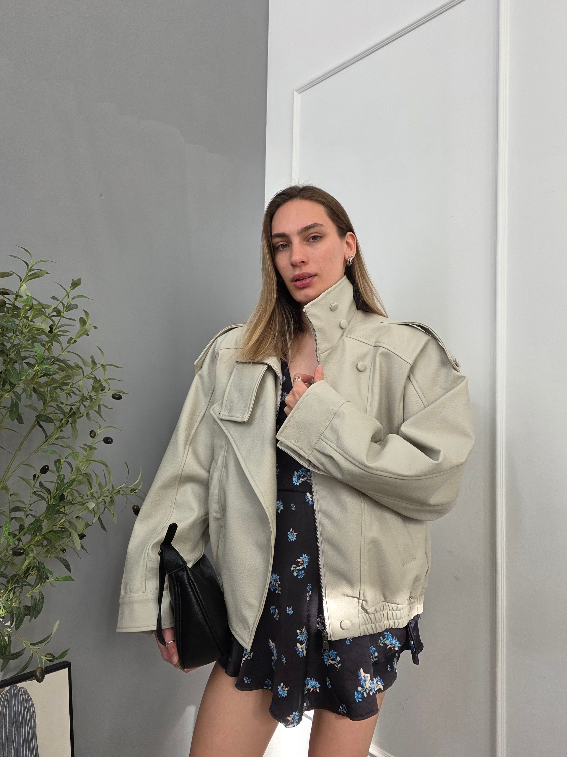 Кожанка W 9316 ремешки на плечах