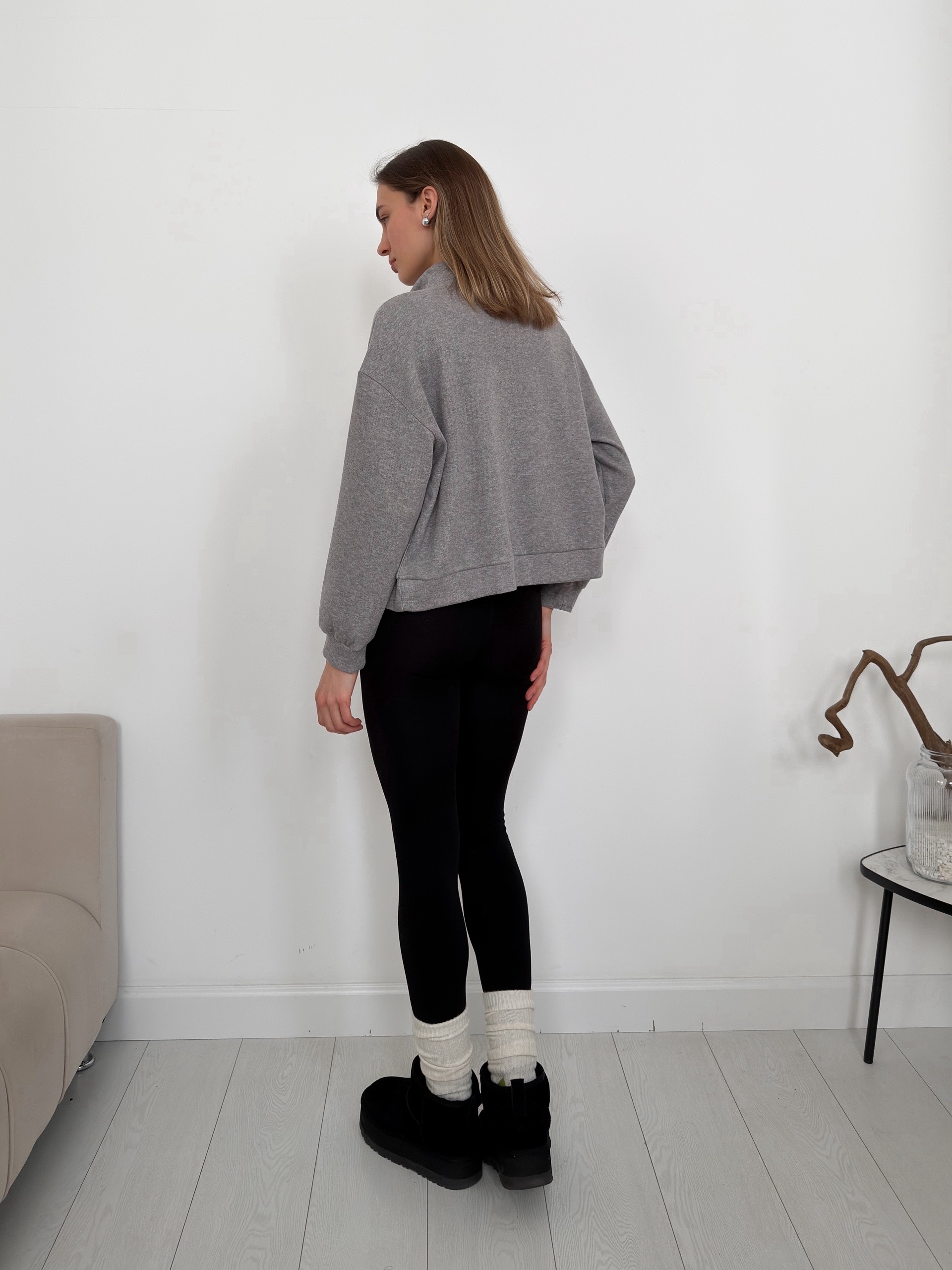 Свитшот Salted Cream 1618 завязки на вороте