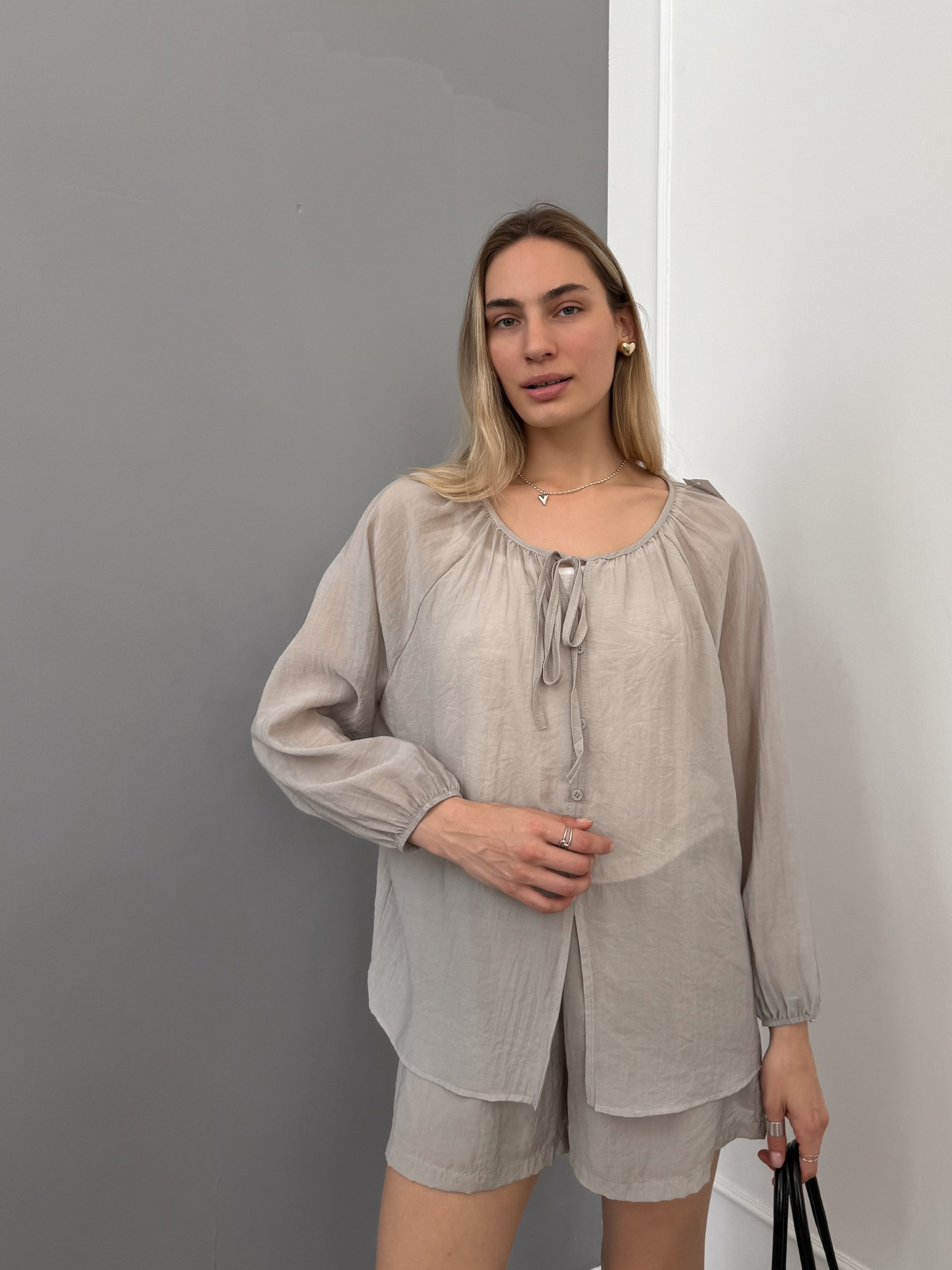 Костюм легкий W майка+блуза завязки и пуговки+шорты