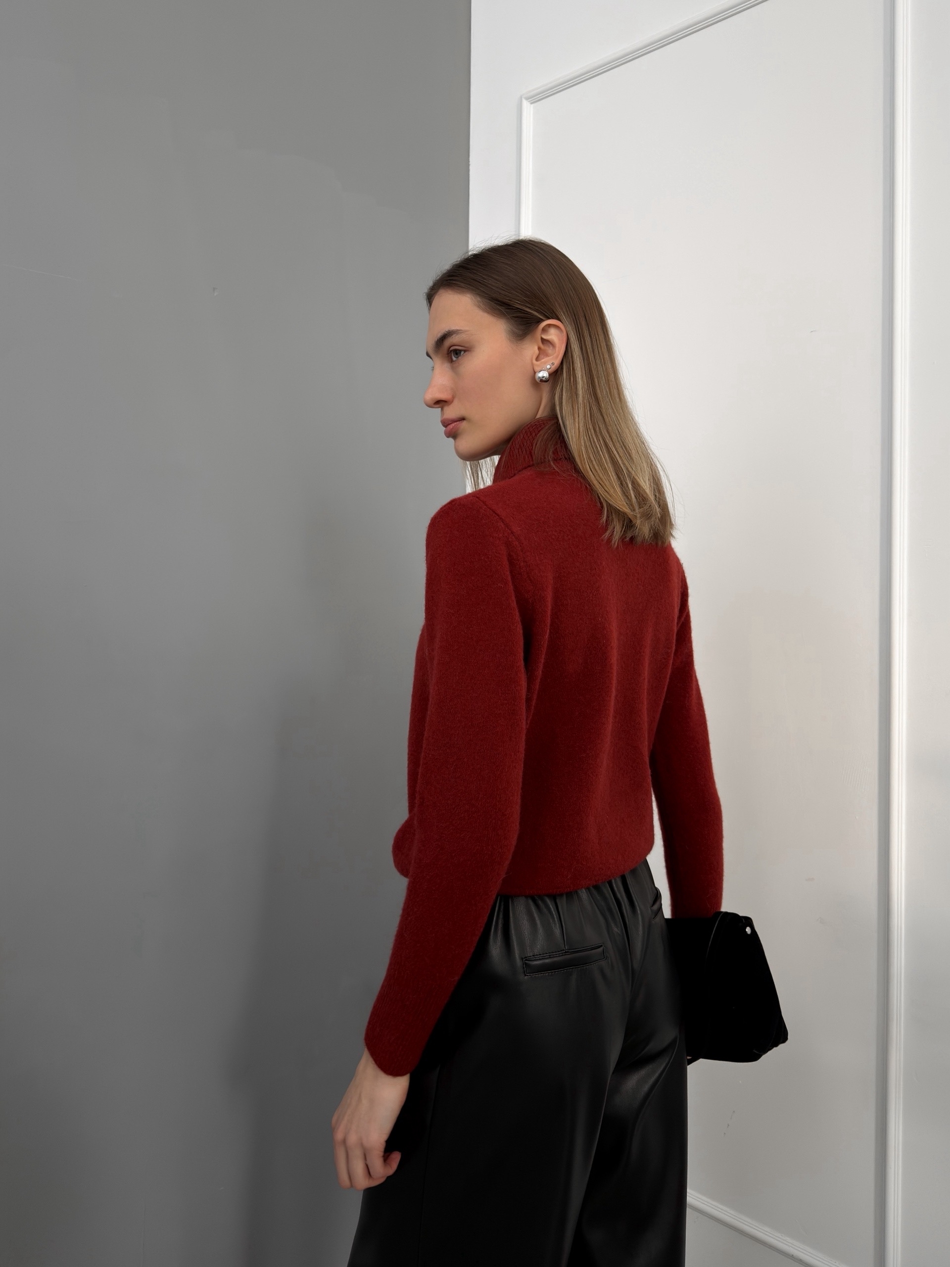 Кардиган MC STUDIO 2038 мягкие пуговки высокий ворот