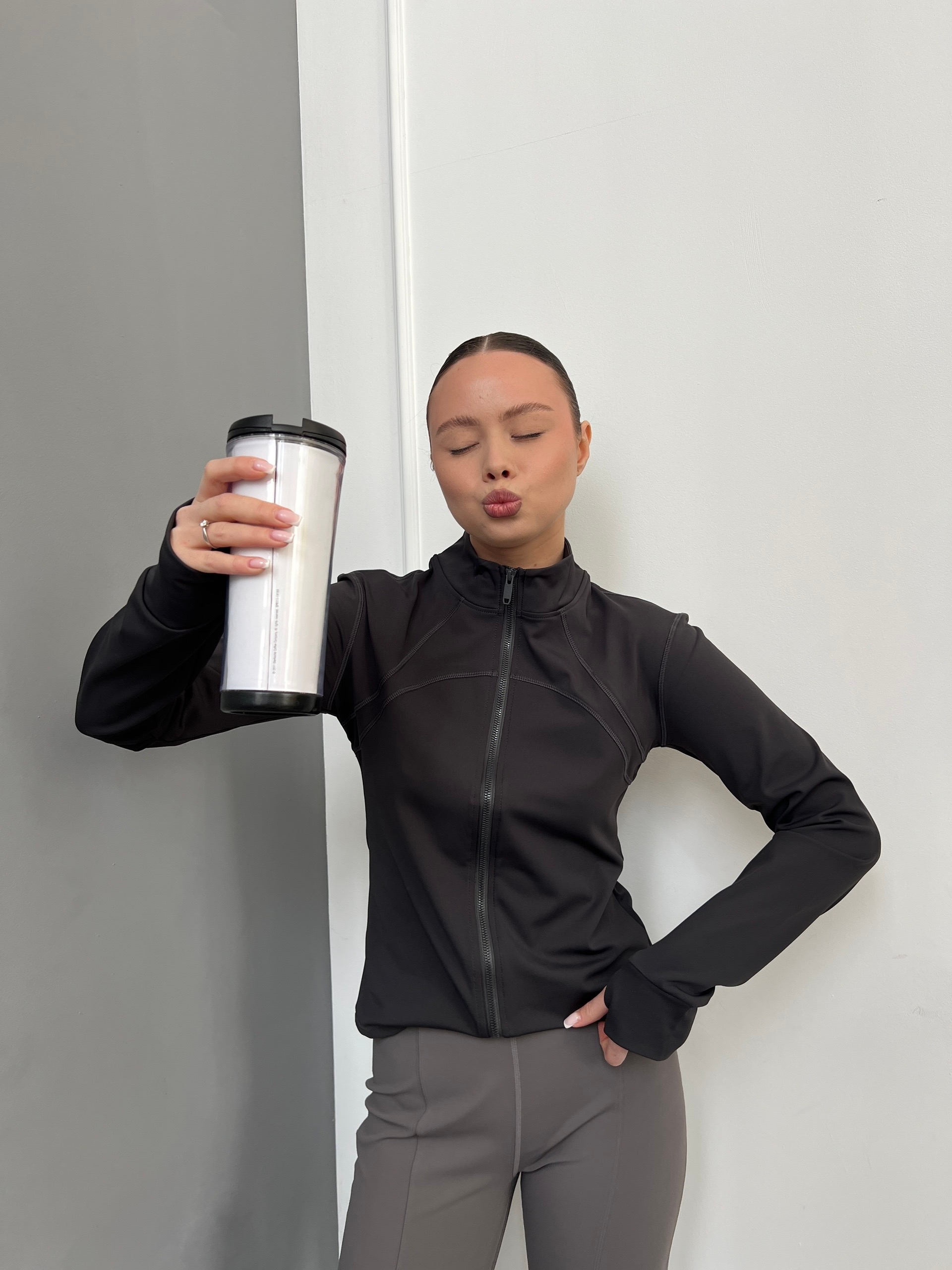 Кофточка Yoga 332 на молнии