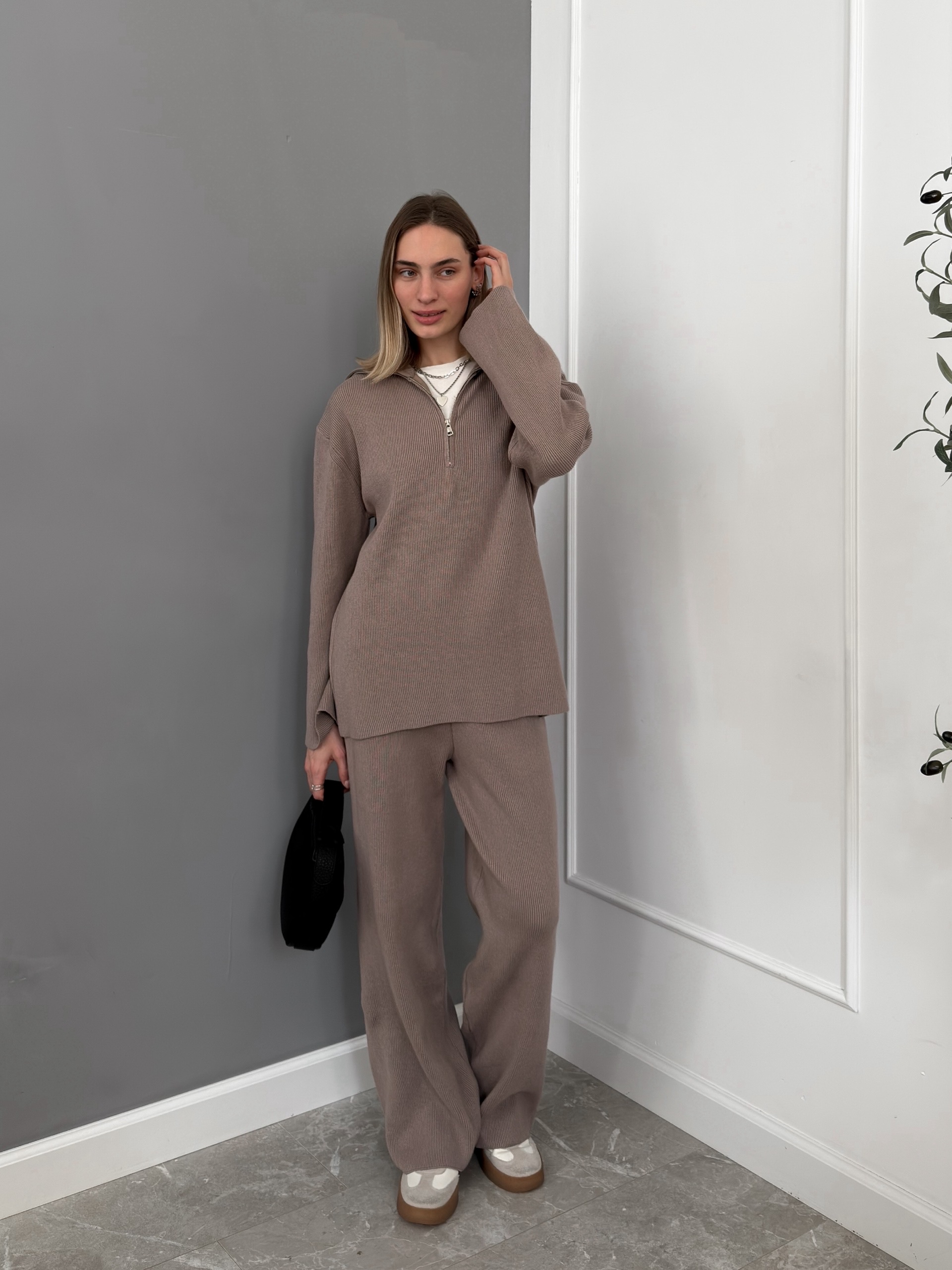 Костюм DIOR 90191 Джемпер ворот на замке+кюлоты
