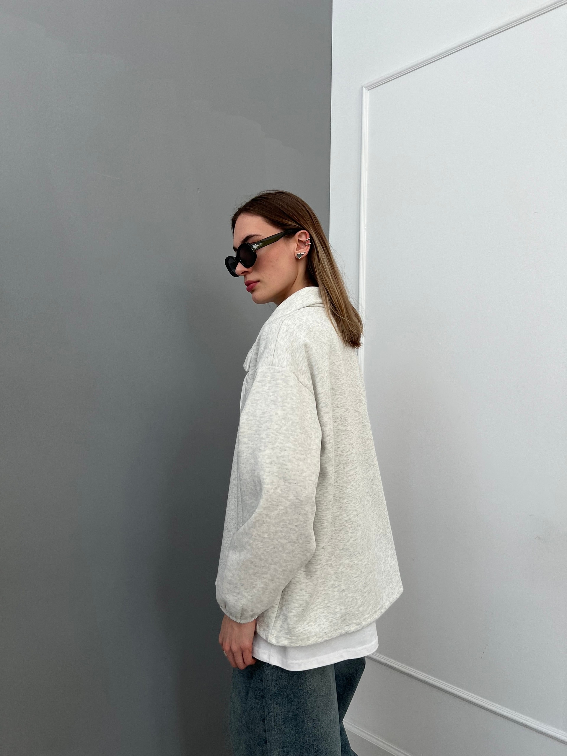 Свитшот W 9302 на заклепках