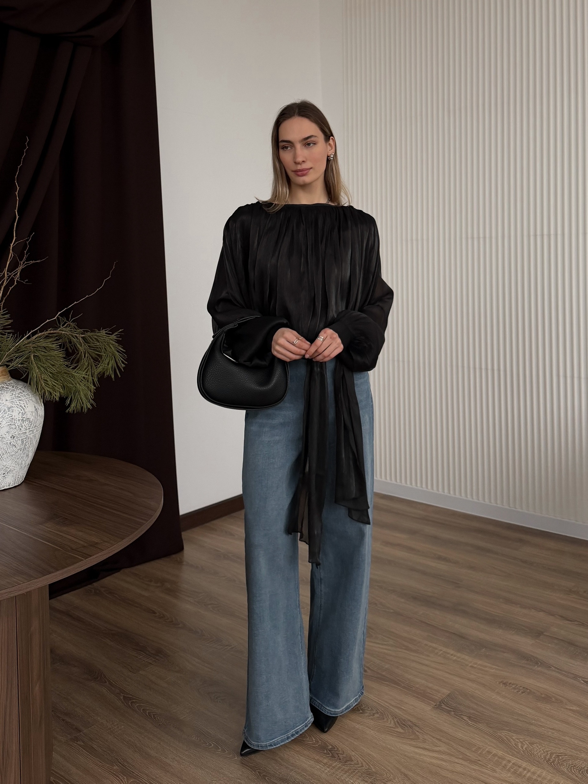 Блуза 2562 резинка снизу шлейф