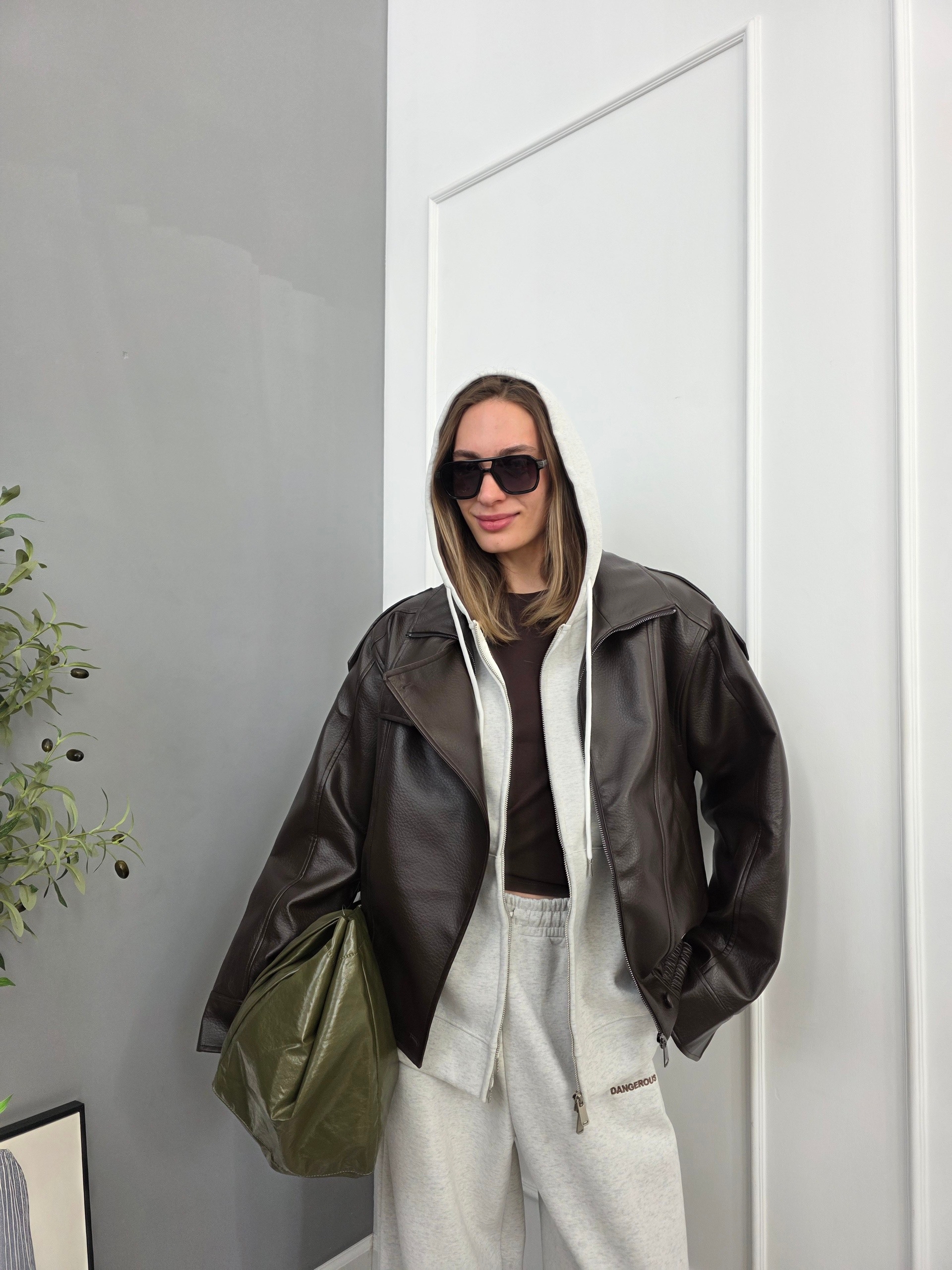 Кожанка W 9316 ремешки на плечах