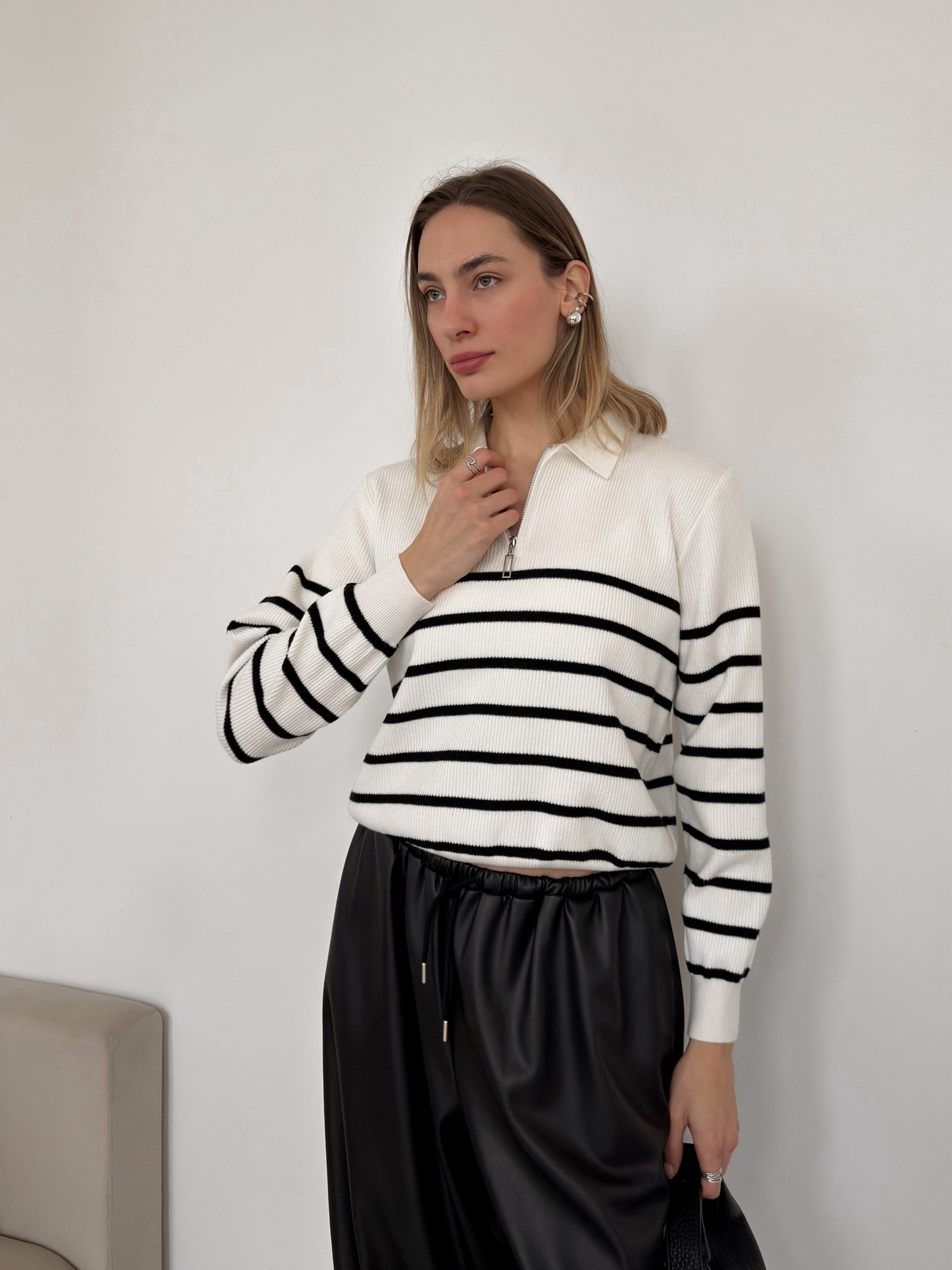 Джемпер S2172 ворот на замке полоска