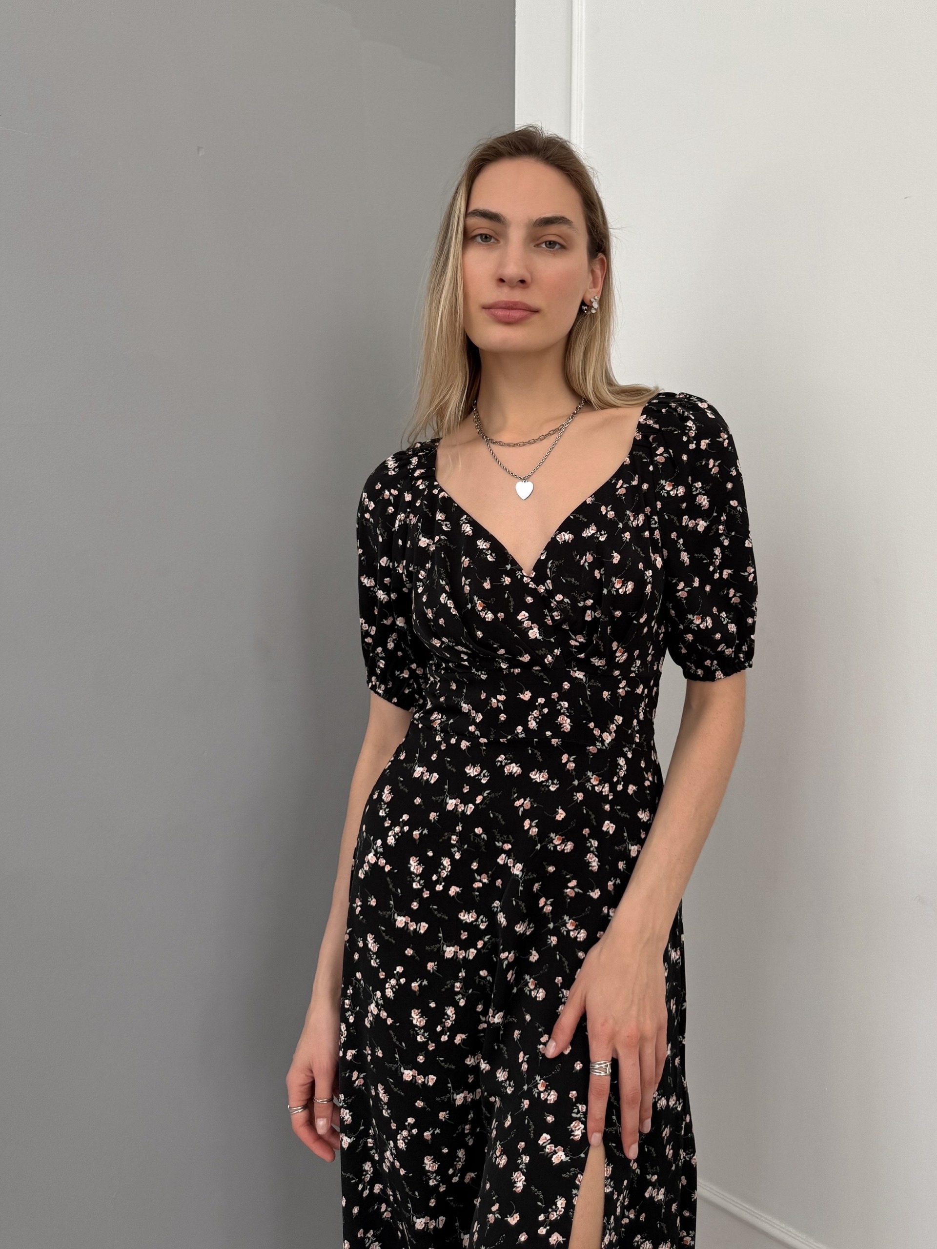 Платье Dress цветочн принт V вырез