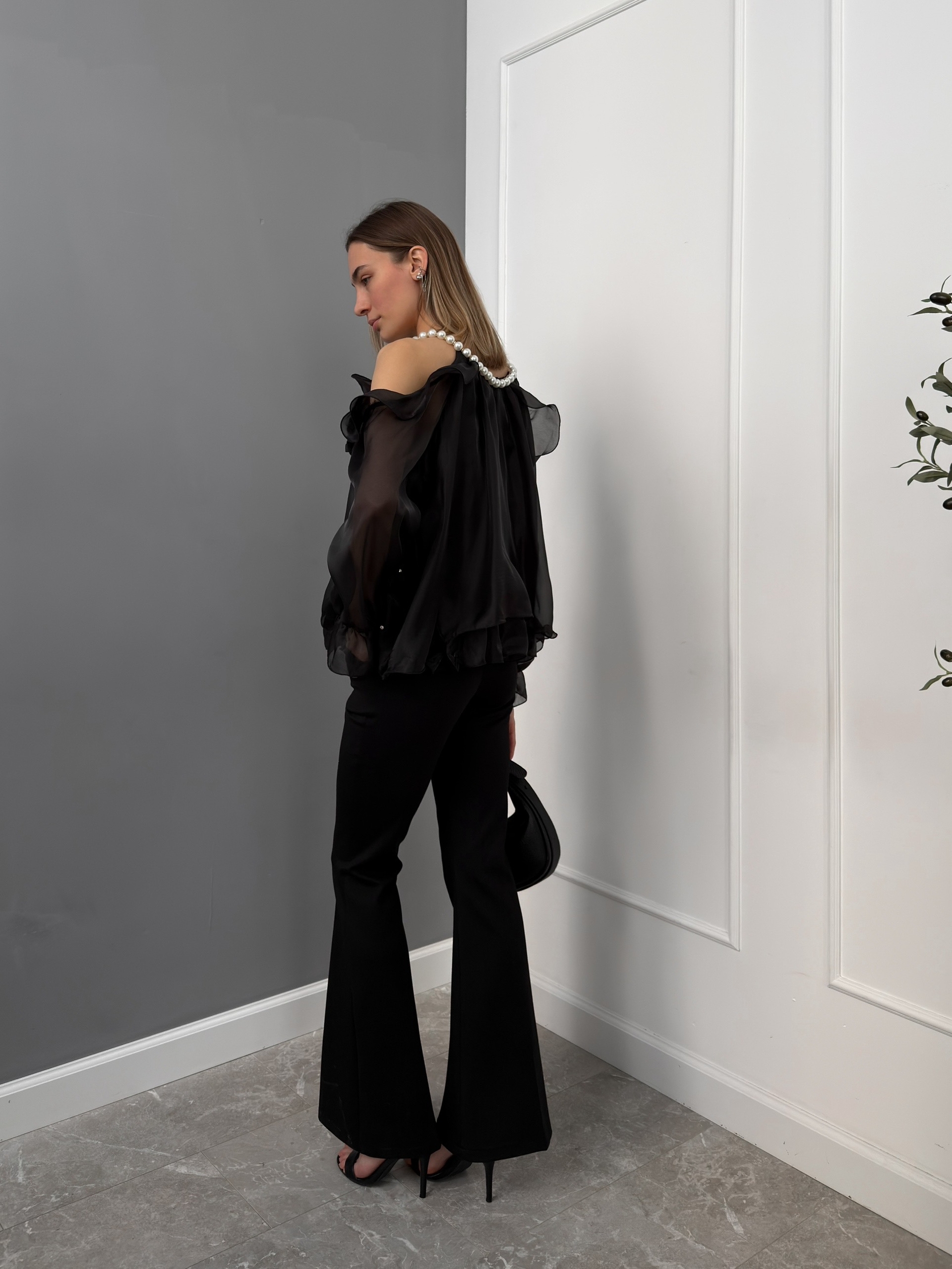 Блуза Fire 9116 открытые плечи стразы+жемчуг