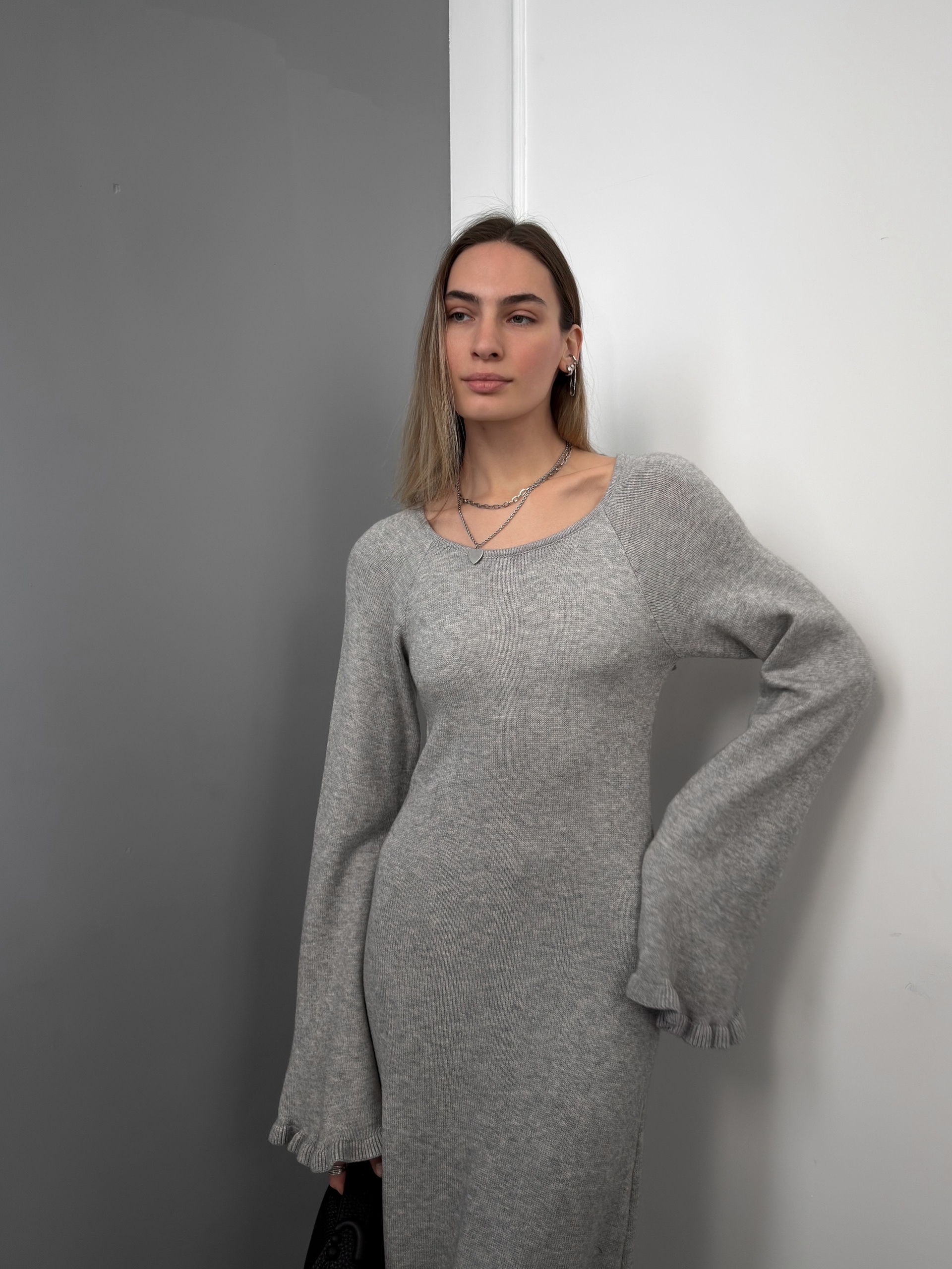 Платье 50381 рюши завязки на спине