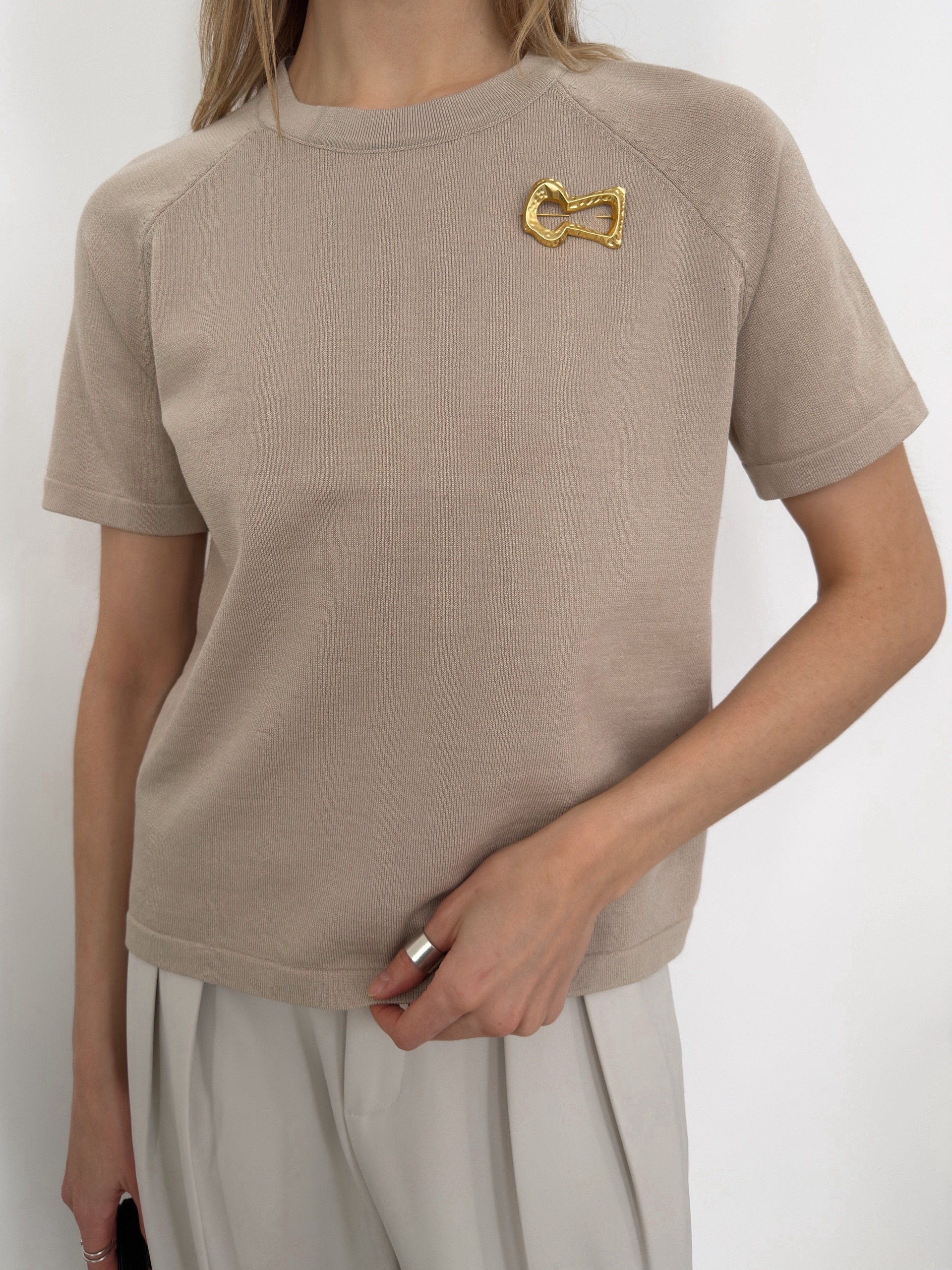 Футболка Korea 2230 + брошь