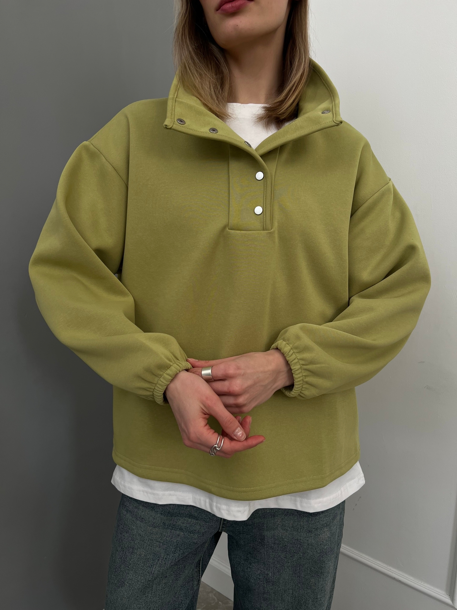 Свитшот W 9302 на заклепках