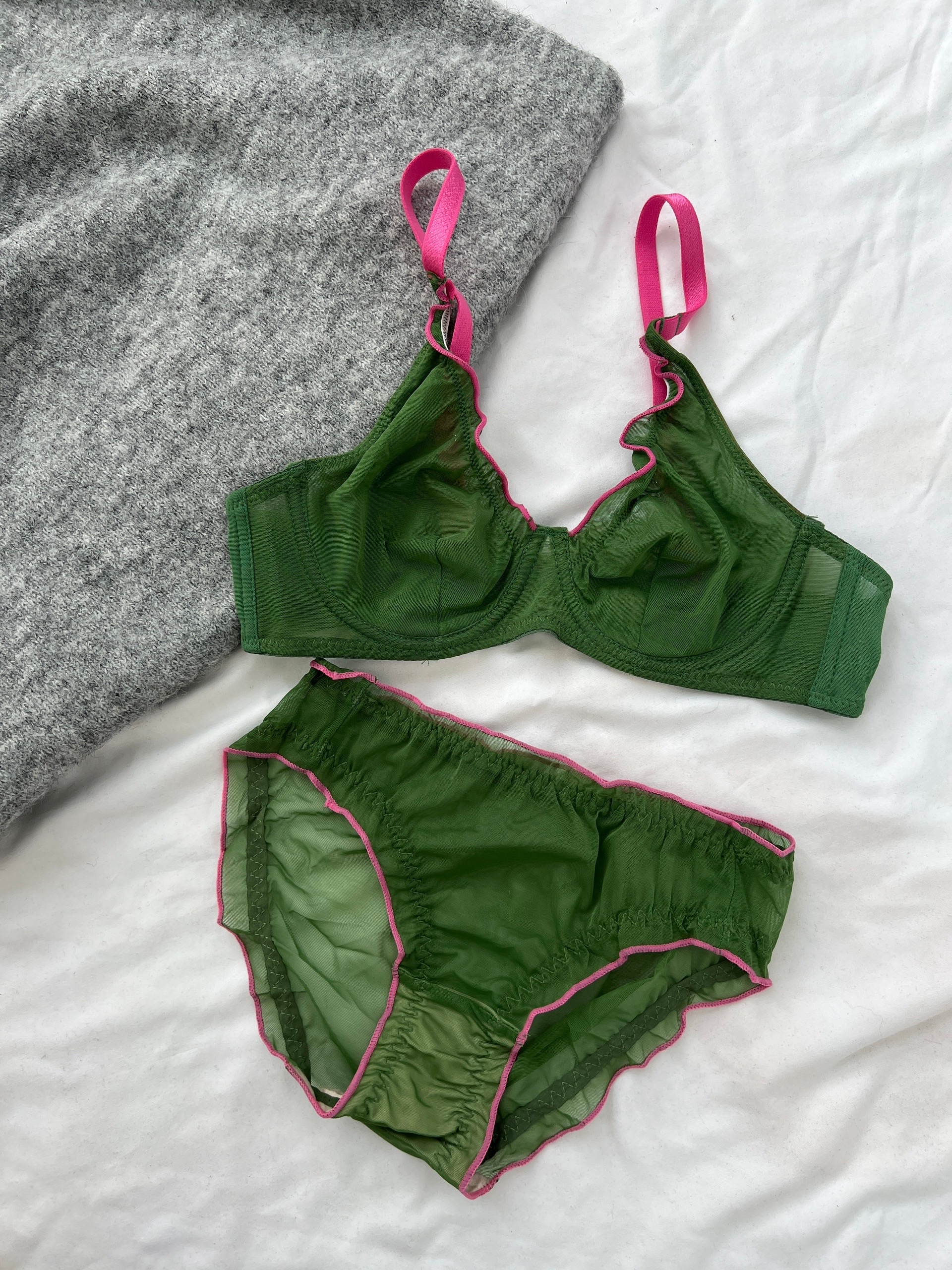 Комплект бюст+трсы Comfortable сеточка