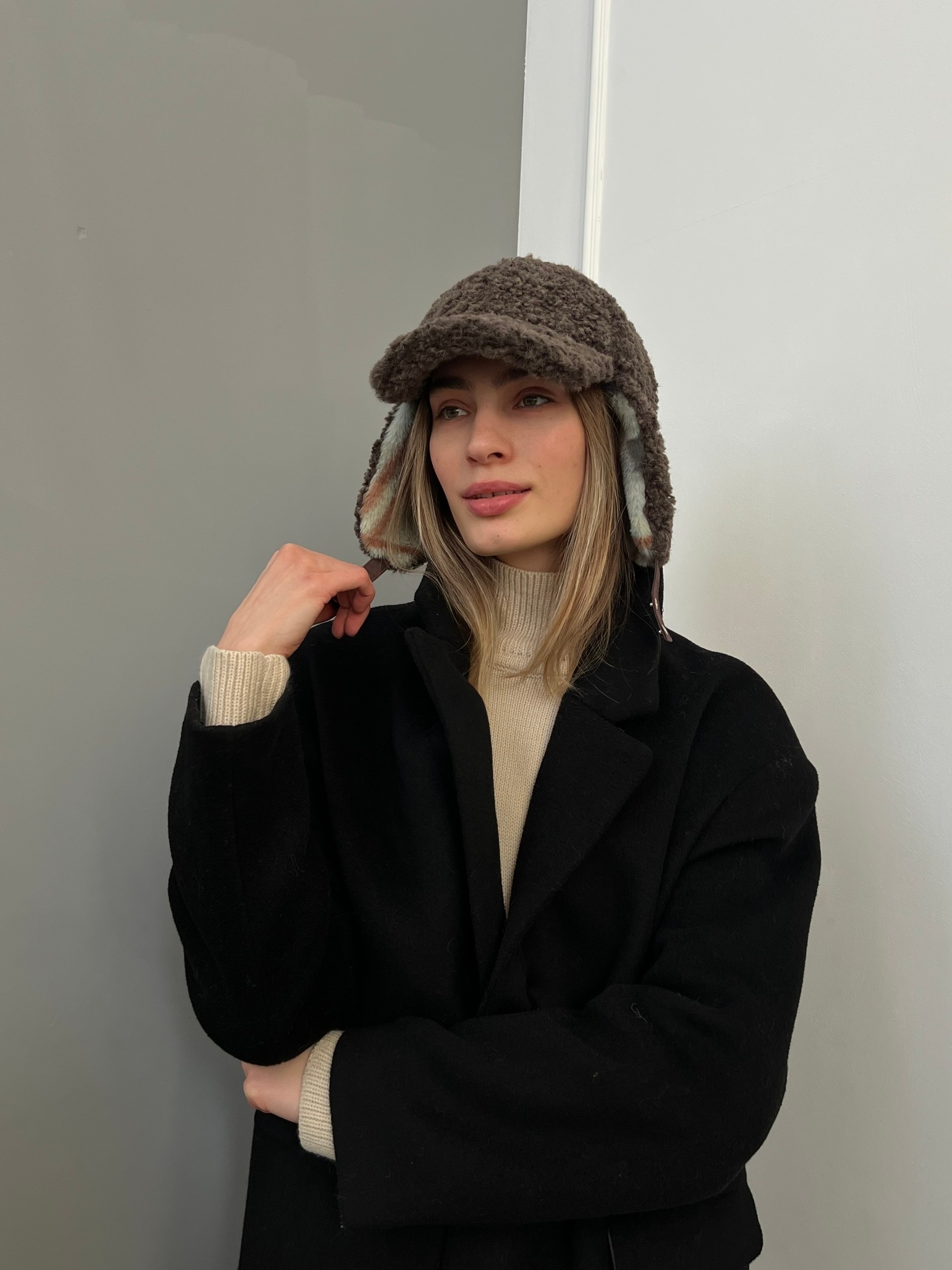 Кепка ушанка разный принт