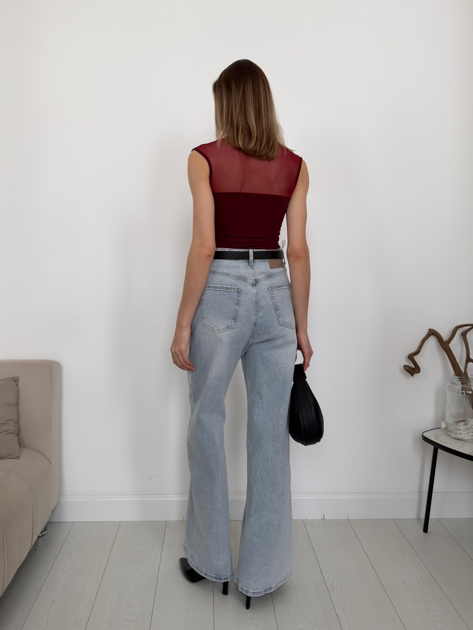 Майка с чашечками с сеткой