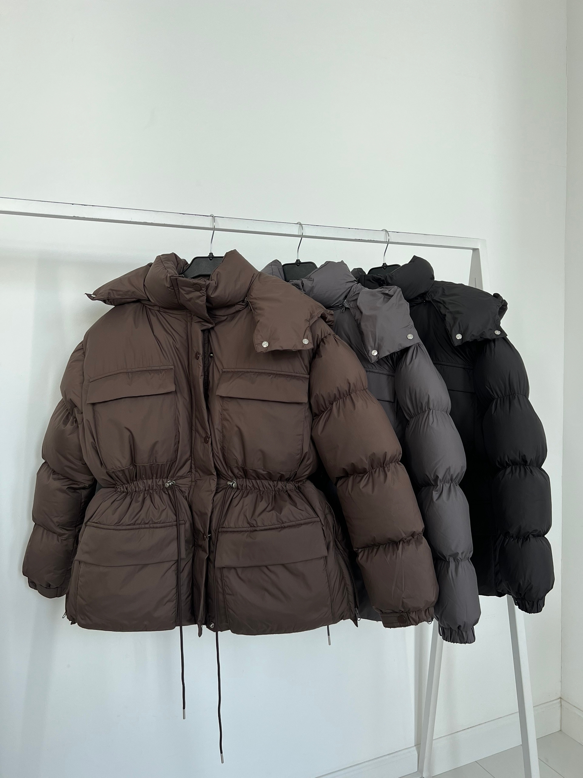 Куртка W 639  на кулиске короткая