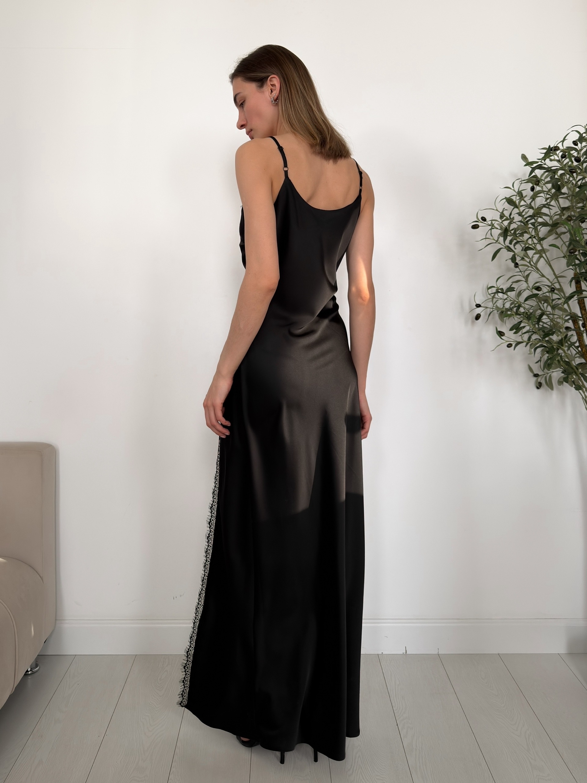 Платье Liza 145 на бретельках кружево