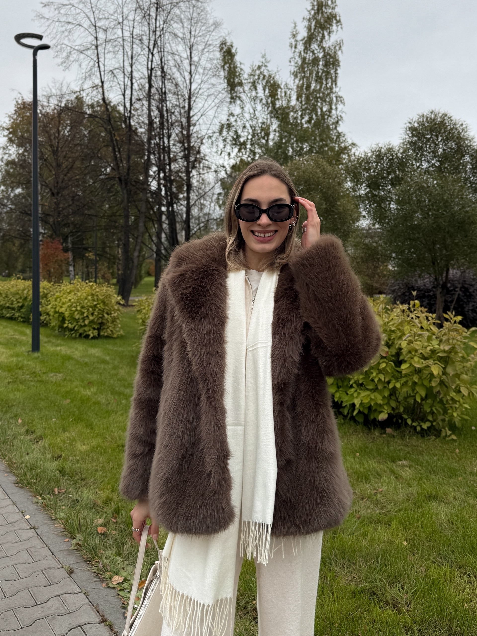 Шуба W 6682 пушистая средн длина