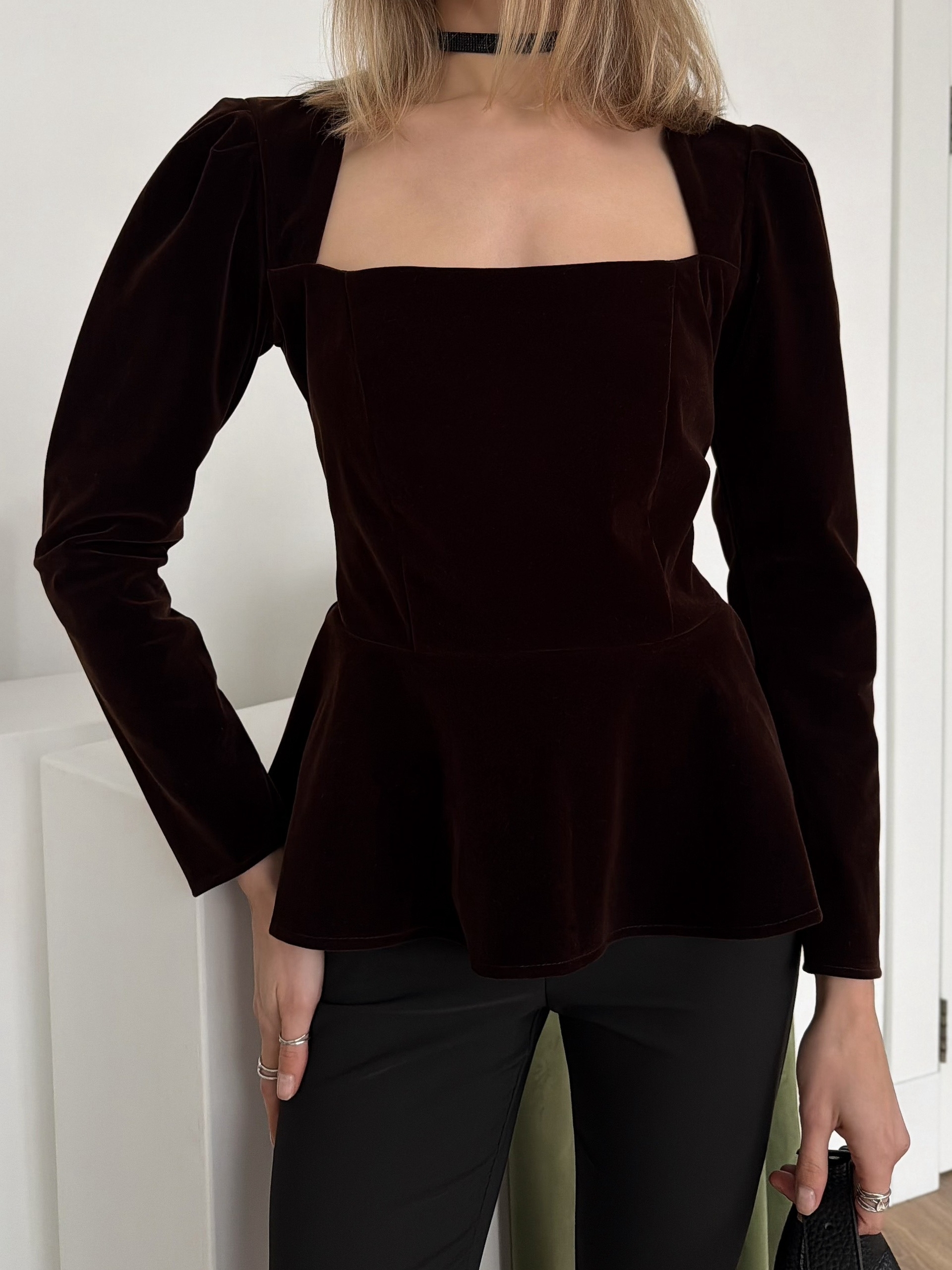 Блуза Monica квадратный вырез бархат