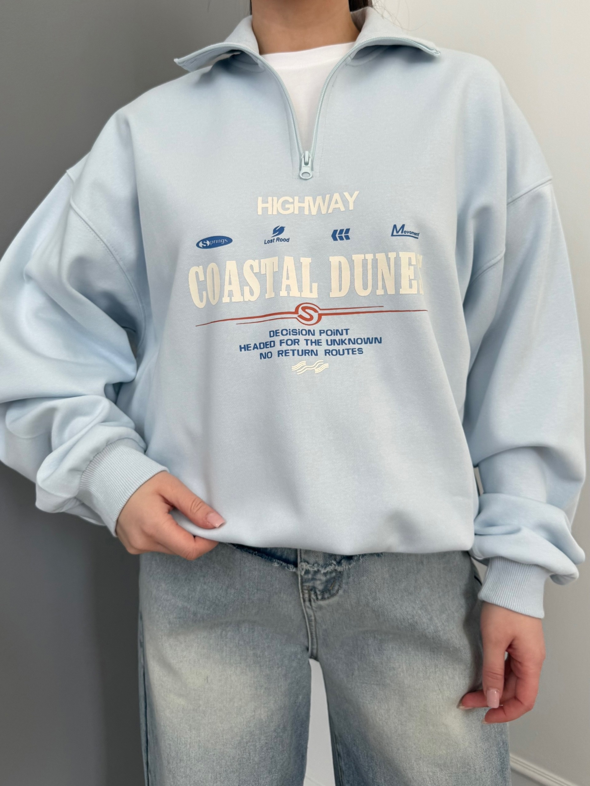 Свитшот Cosmic L809 надпись Coastal dunes