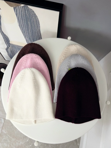 Шапка TMG деми тонкая вязка