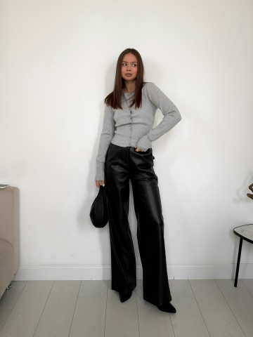 Джемперы, свитеры, водолазки - Кардиган приталенный на пуговках