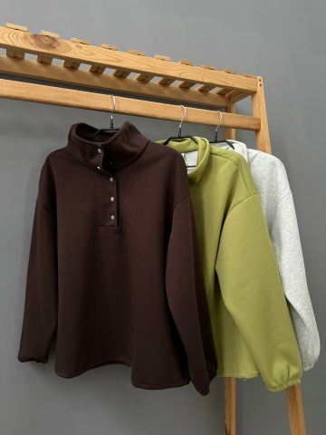 Свитшот W 9302 на заклепках